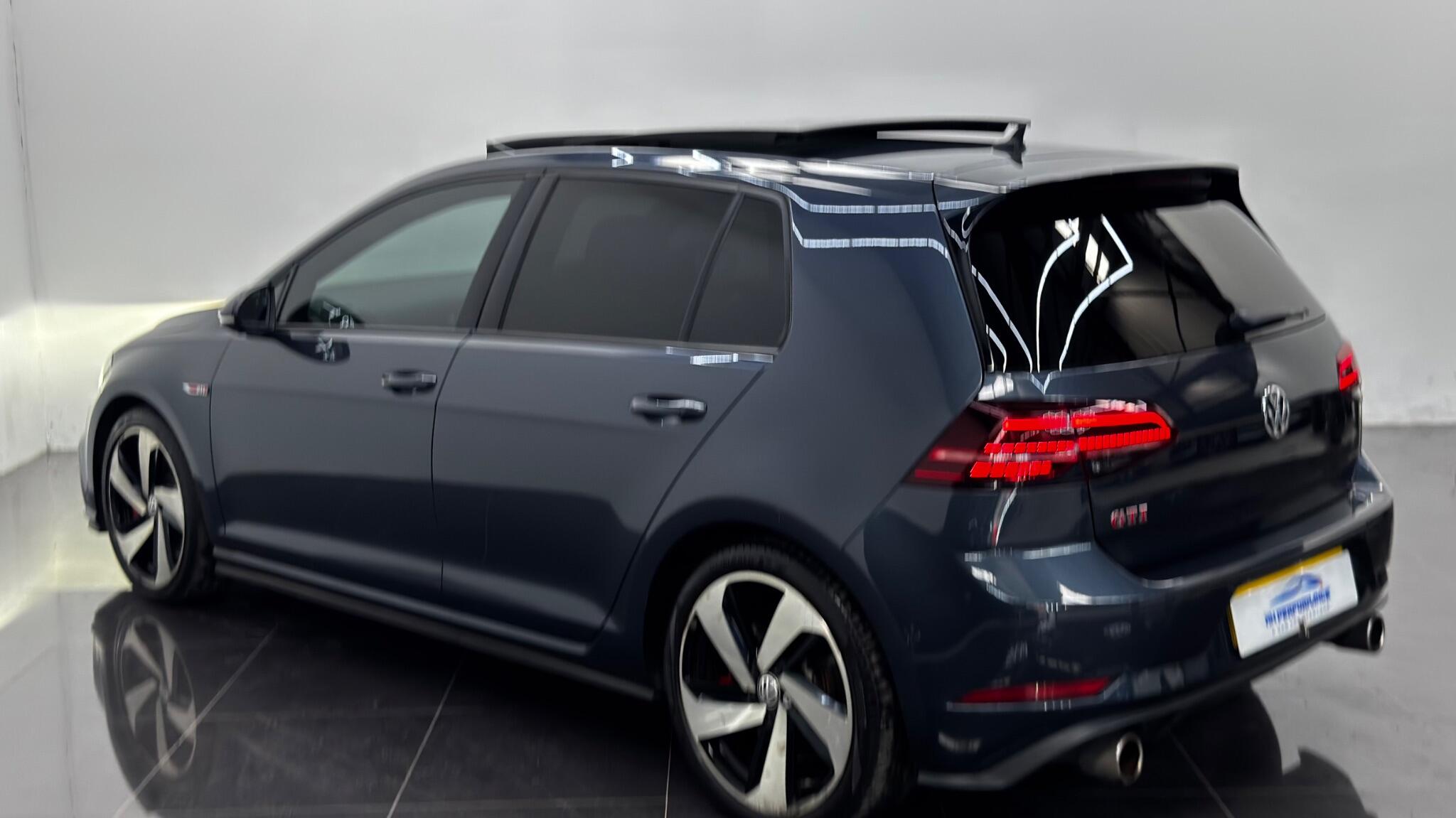 Volkswagen Golf view 43
