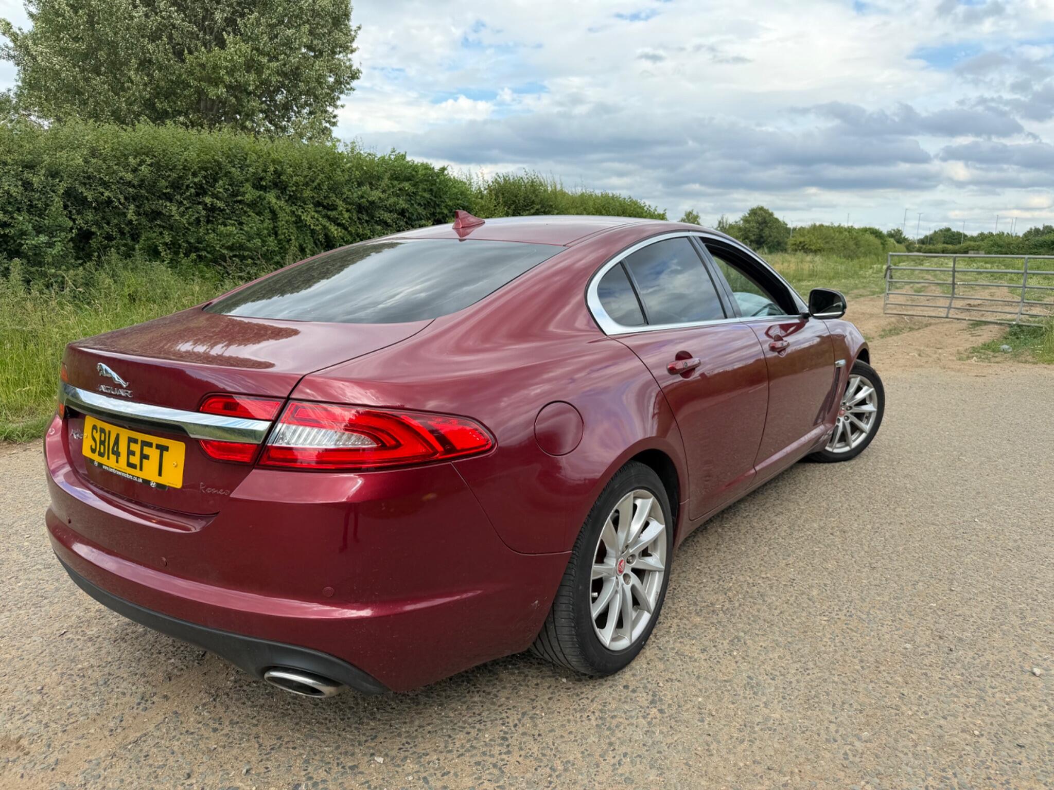 Jaguar XF view 5