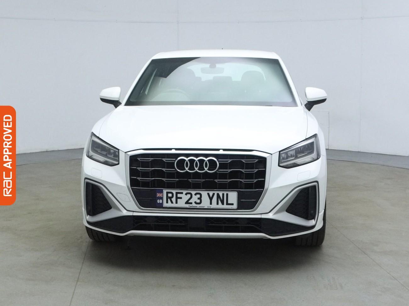 Audi Q2 view 7
