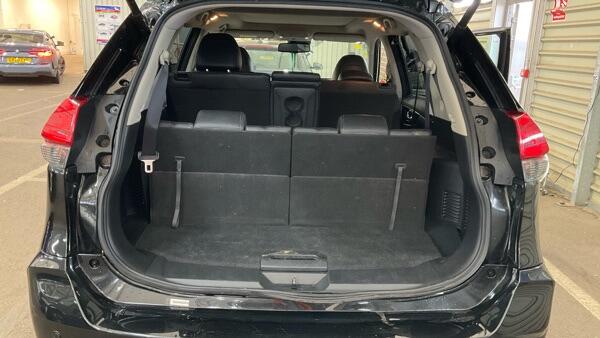 Nissan X-Trail view 13