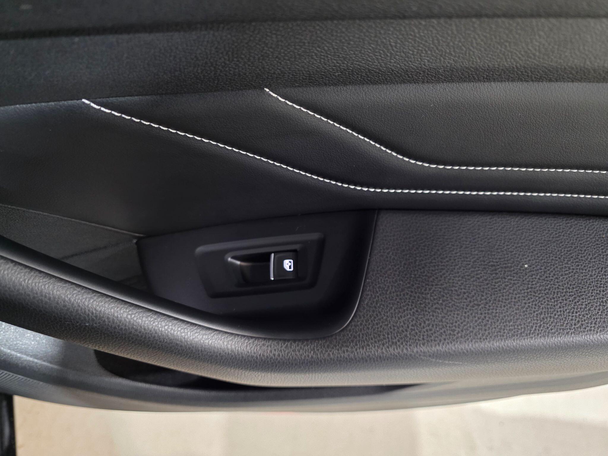 Volkswagen Passat view 23