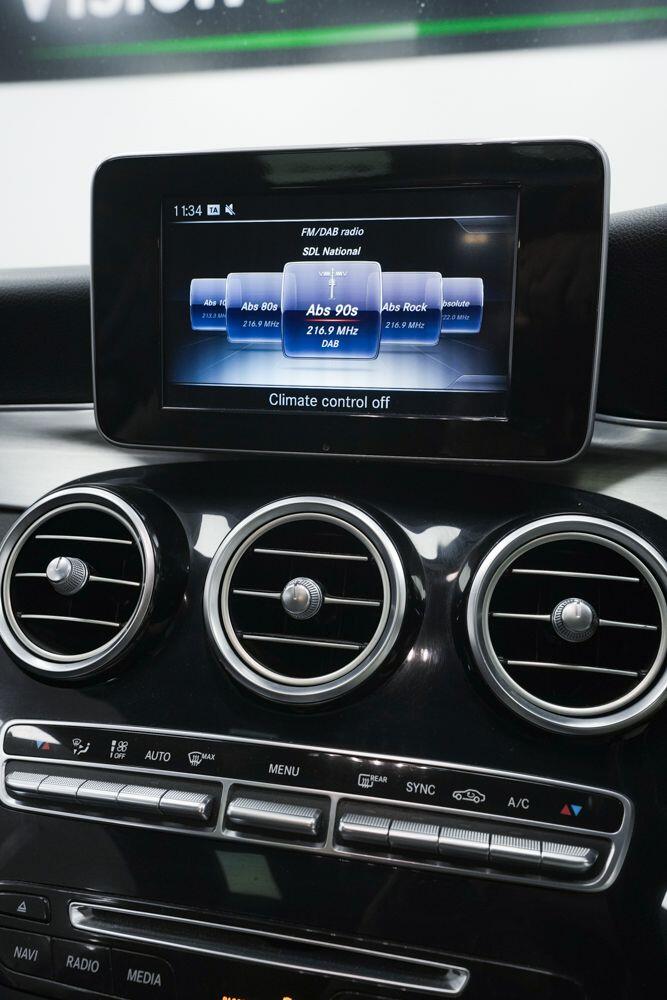 Mercedes-Benz C-Class view 15