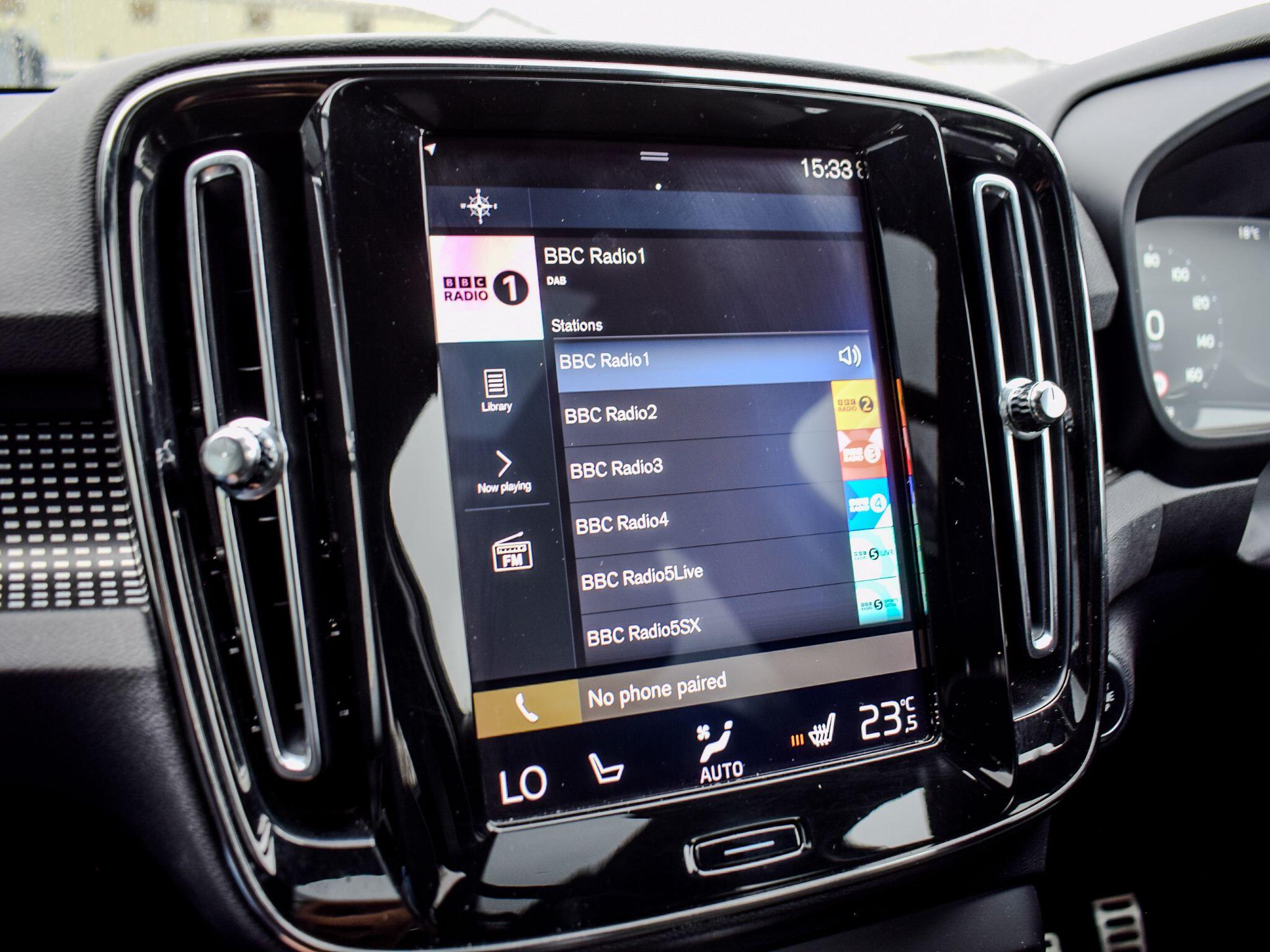 Volvo XC40 view 17