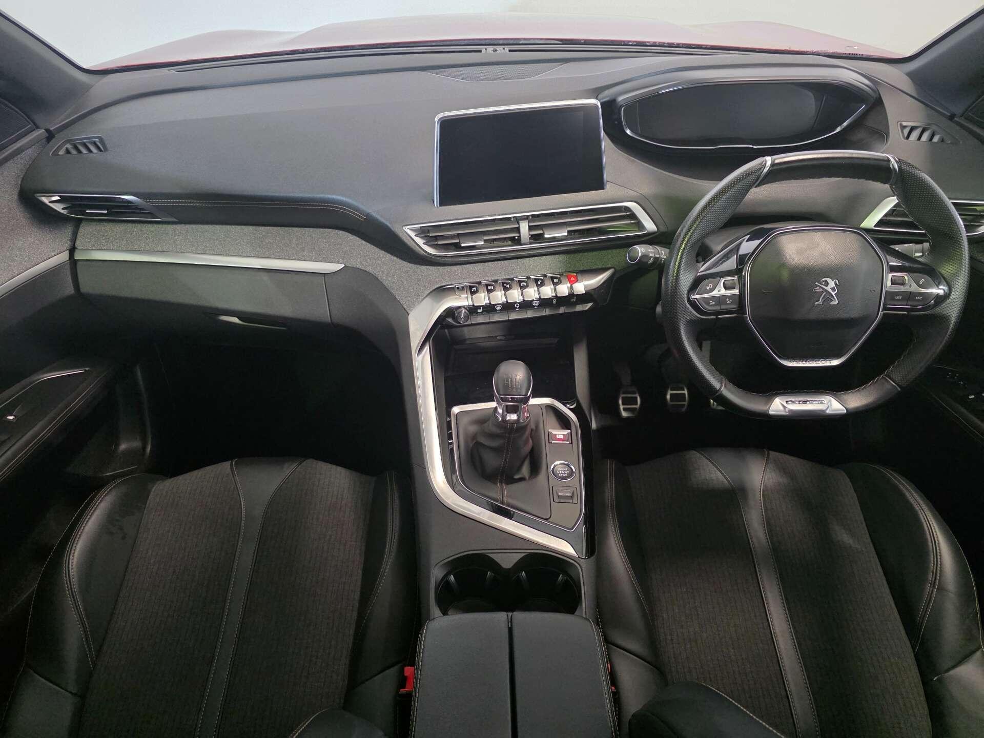 Peugeot 3008 view 9