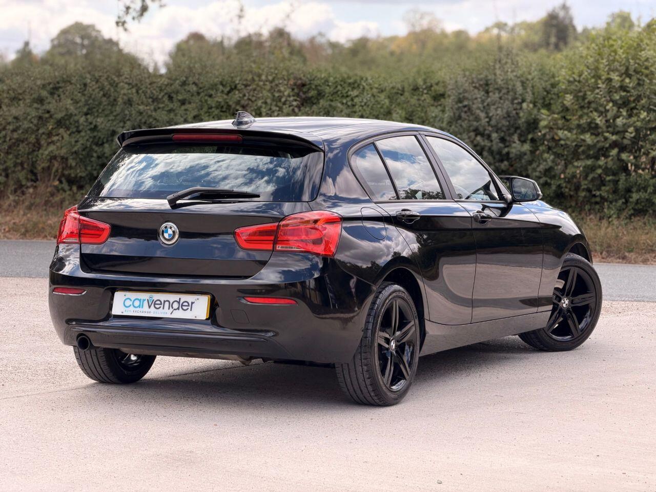 BMW 1 Series view 6