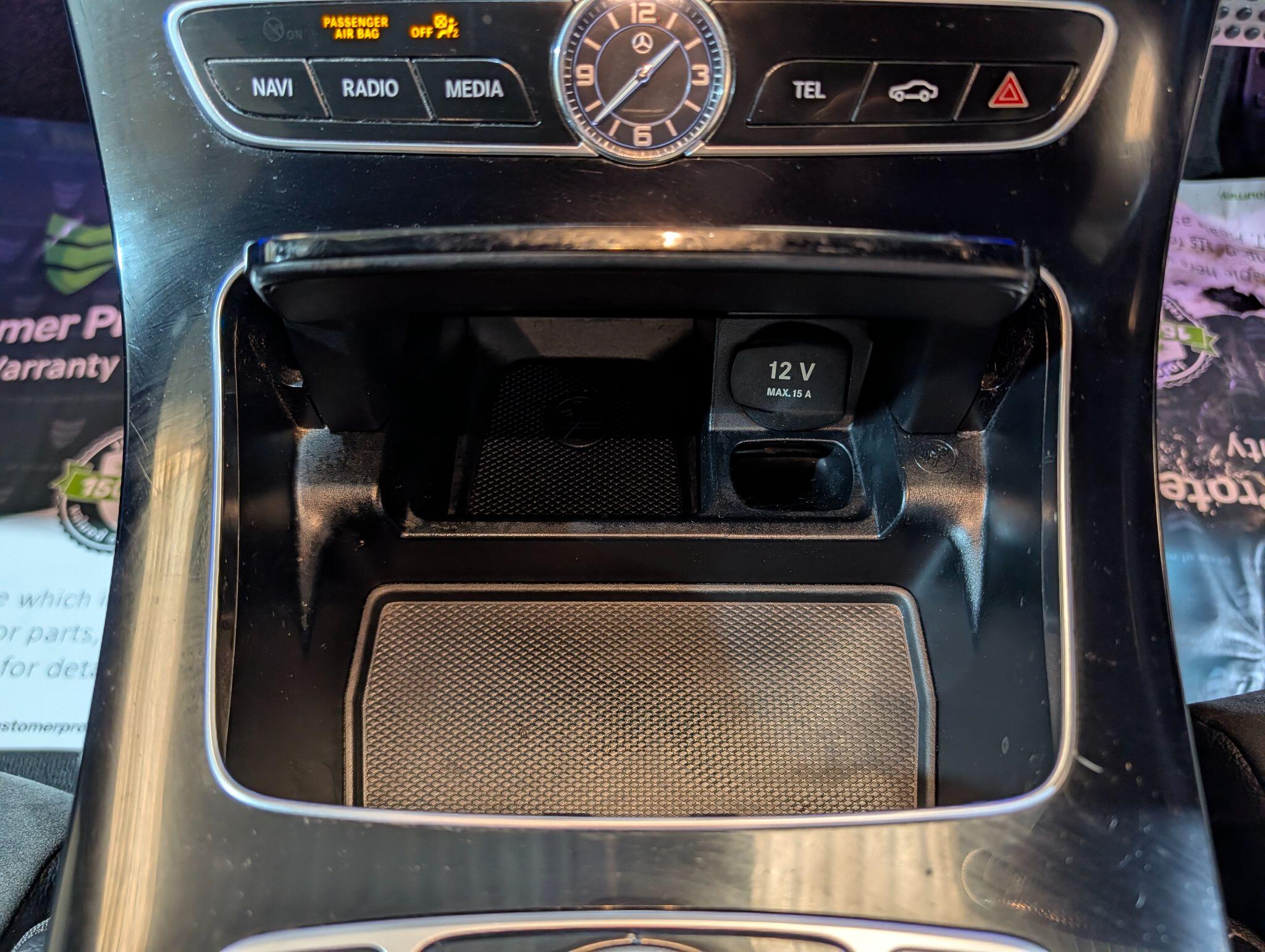 Mercedes-Benz E-Class view 28
