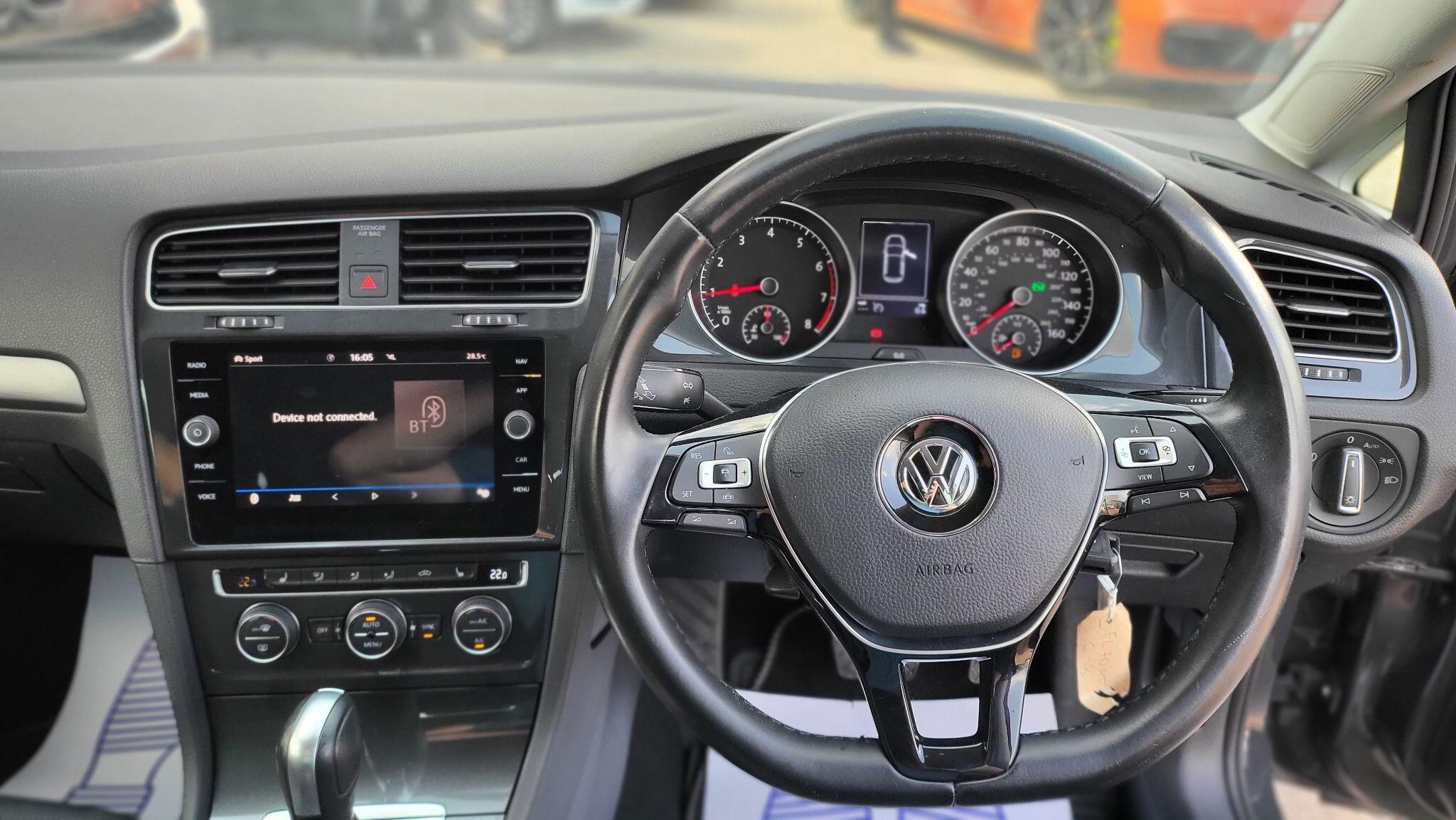 Volkswagen Golf view 31