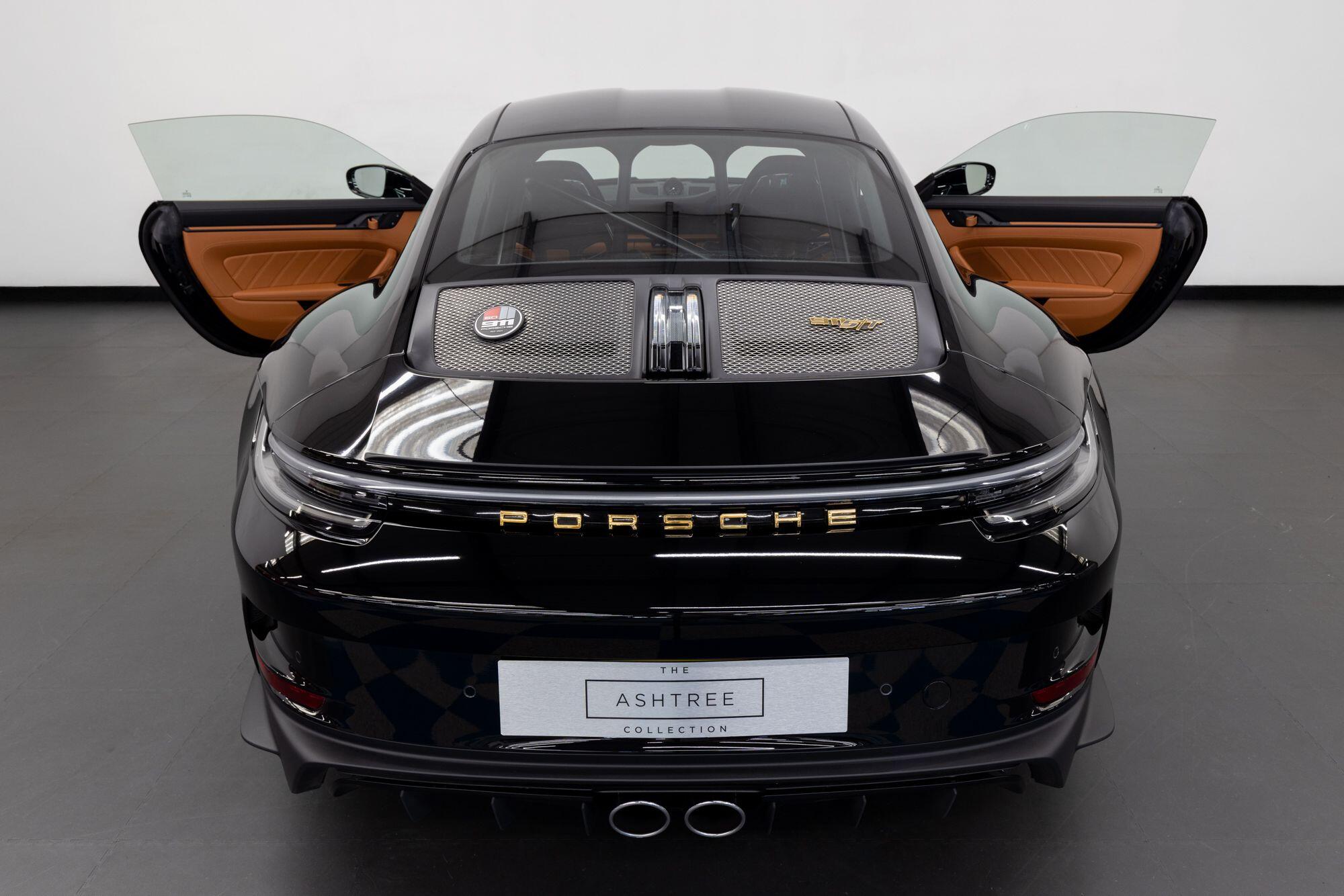 Porsche 911 view 20