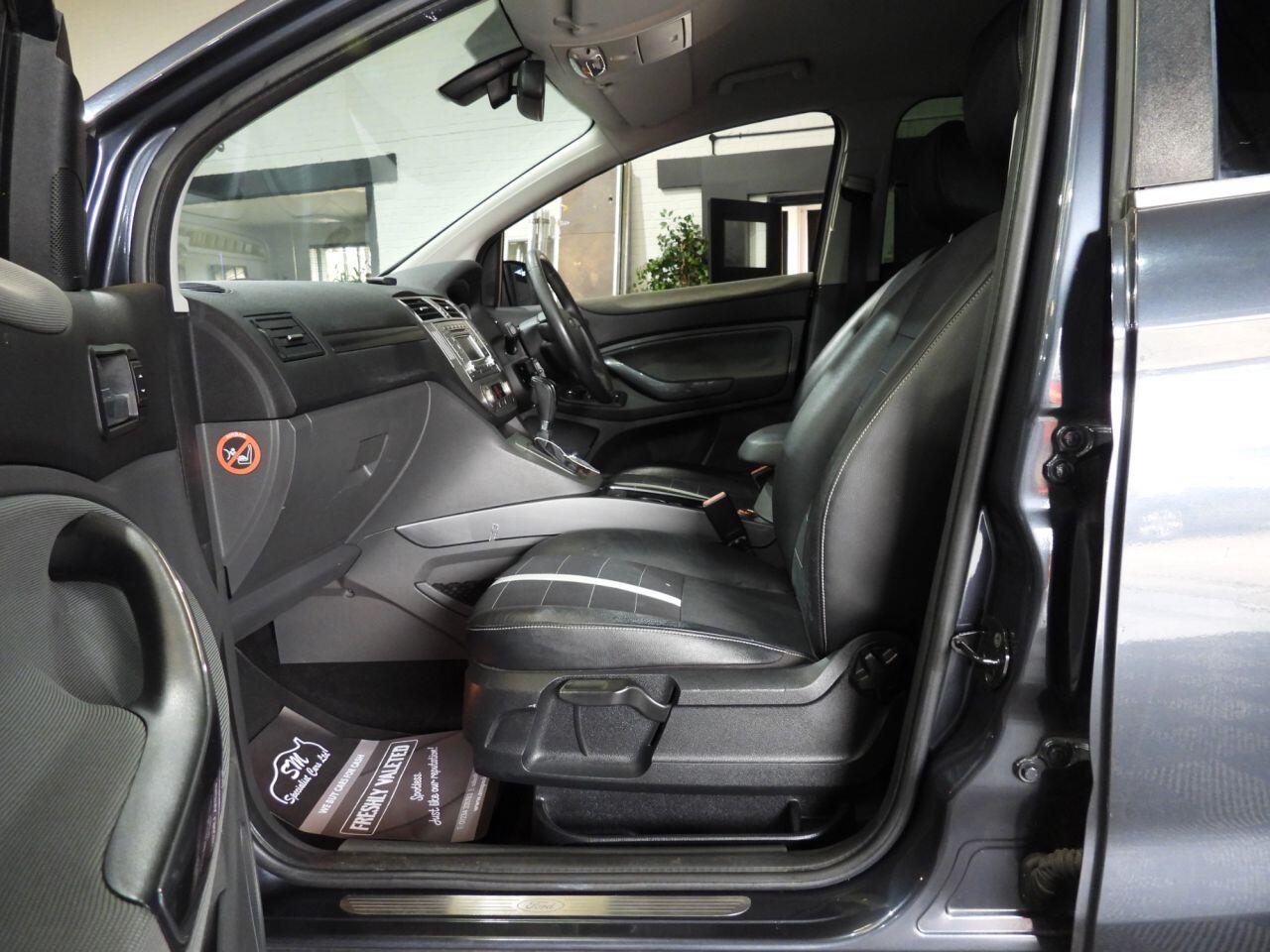 Ford Kuga view 34