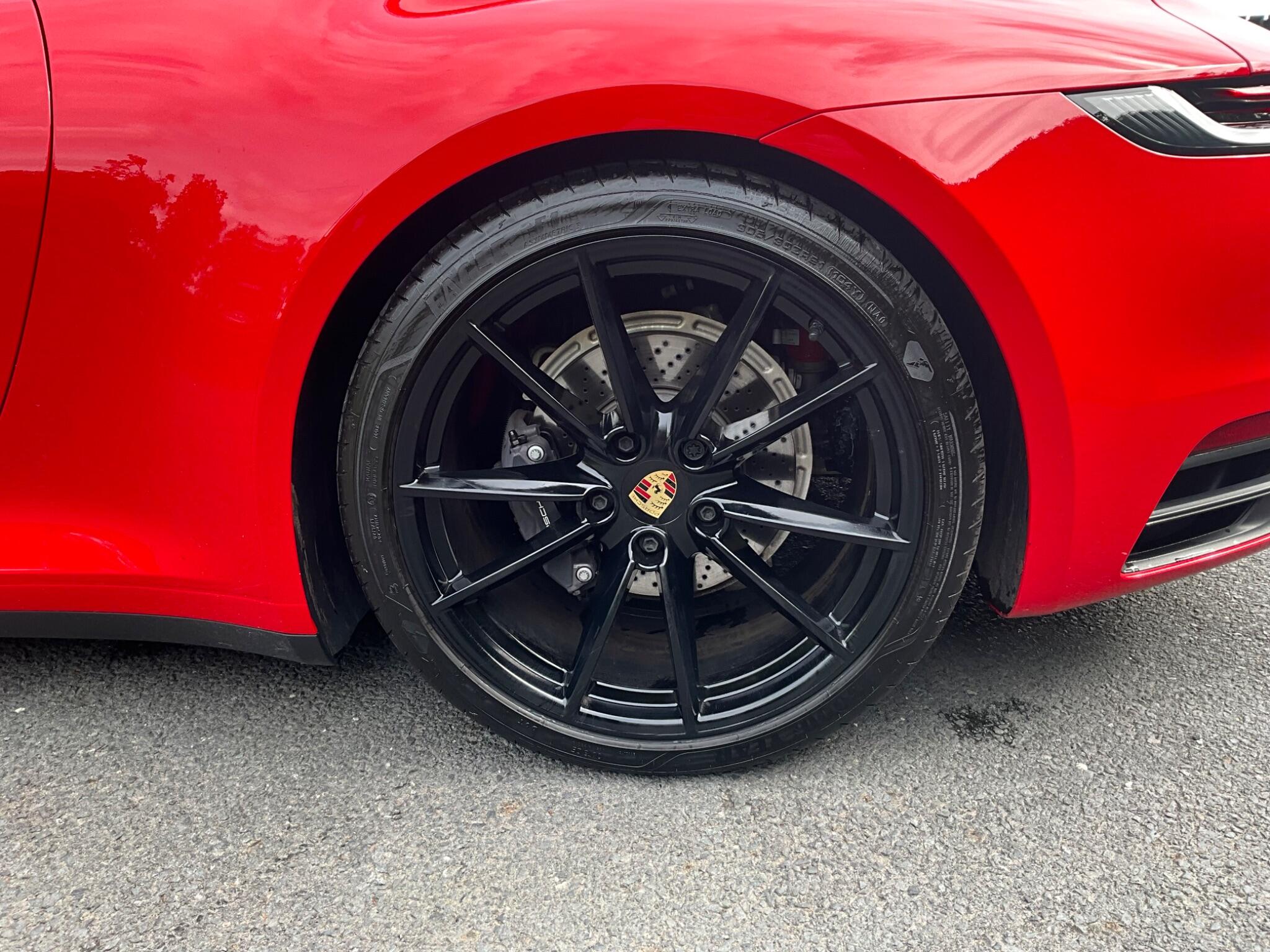 Porsche 911 view 23