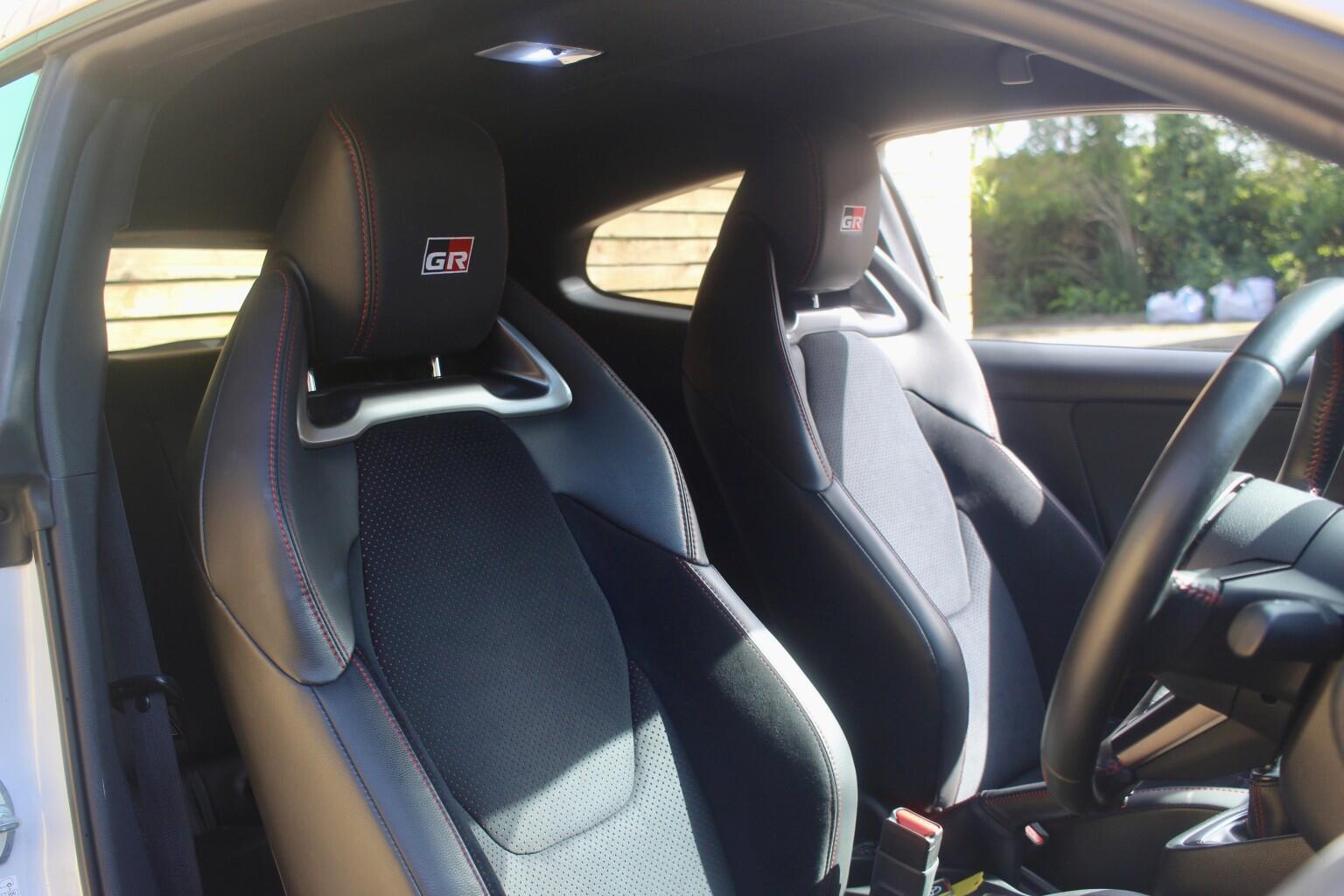 Toyota Yaris view 8