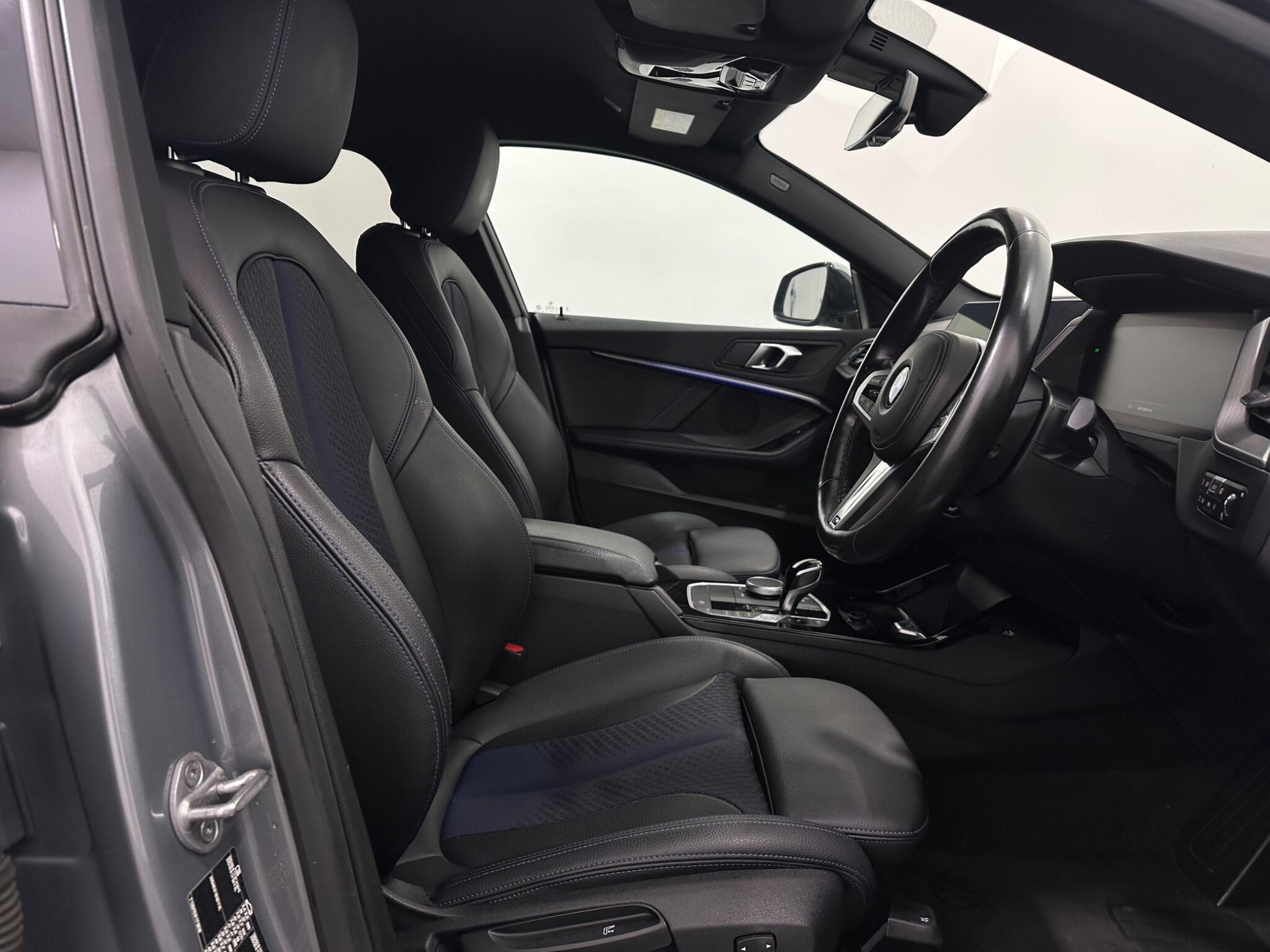 BMW 2 Series view 31
