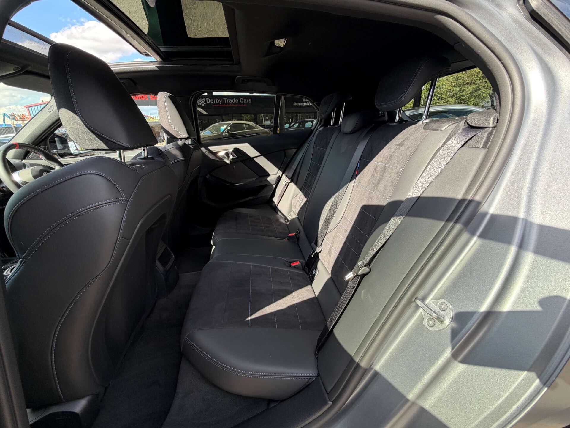 BMW 1 Series view 17