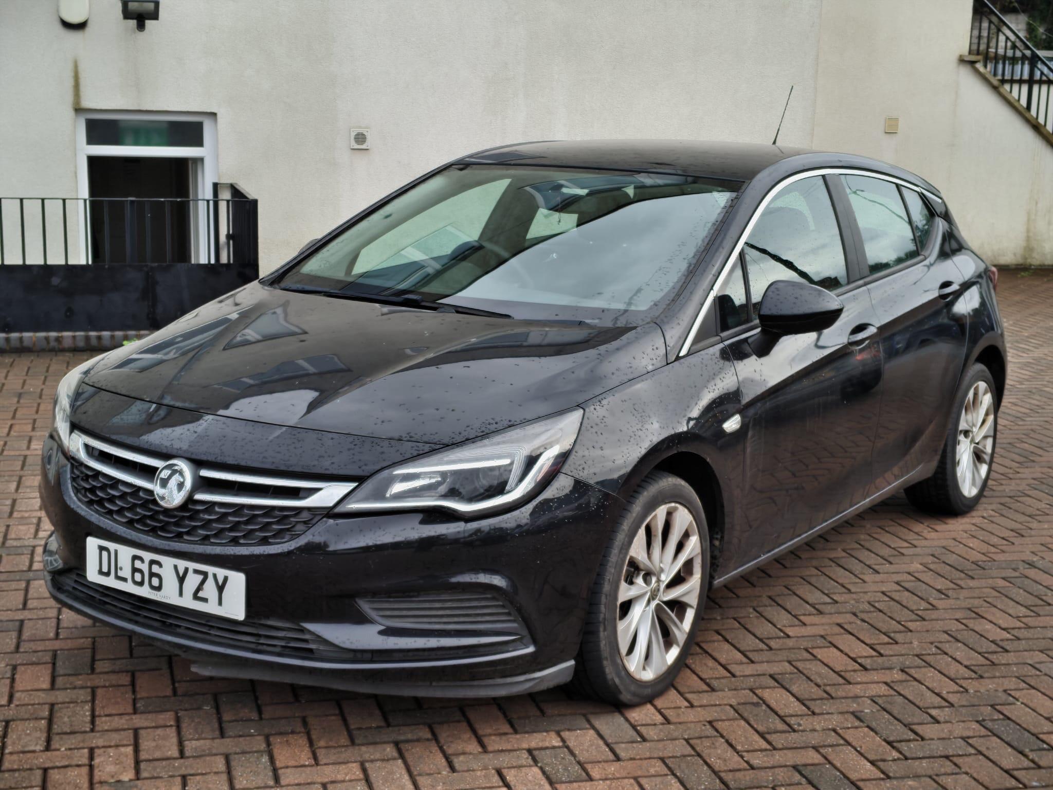 Vauxhall Astra view 9