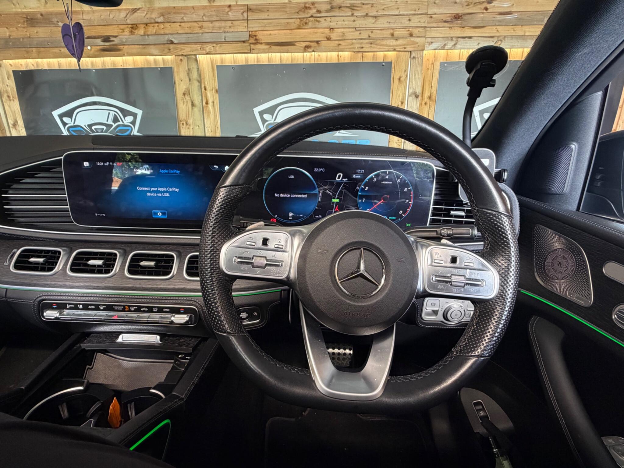 Mercedes-Benz Gle view 26