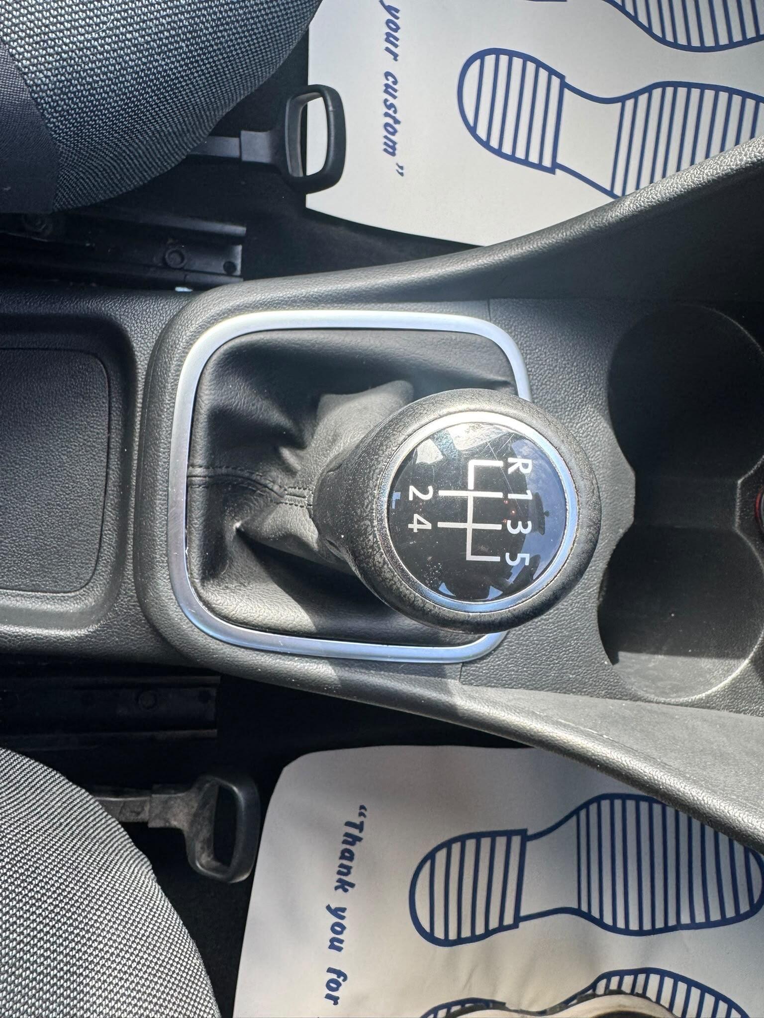 Volkswagen Polo view 31