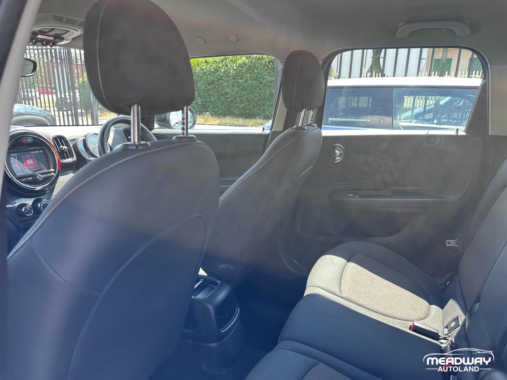 Mini Countryman view 26