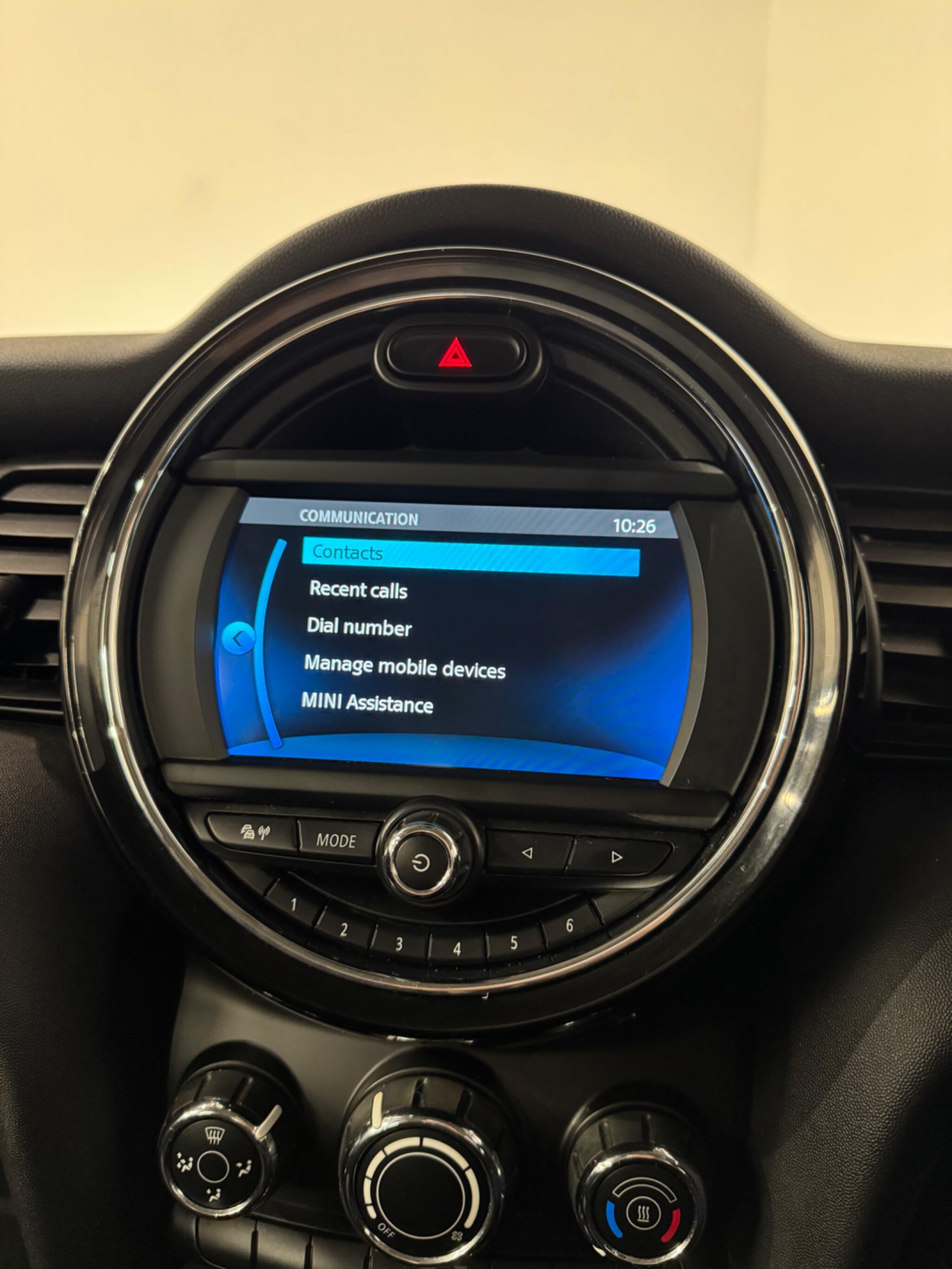 Mini Hatch view 19