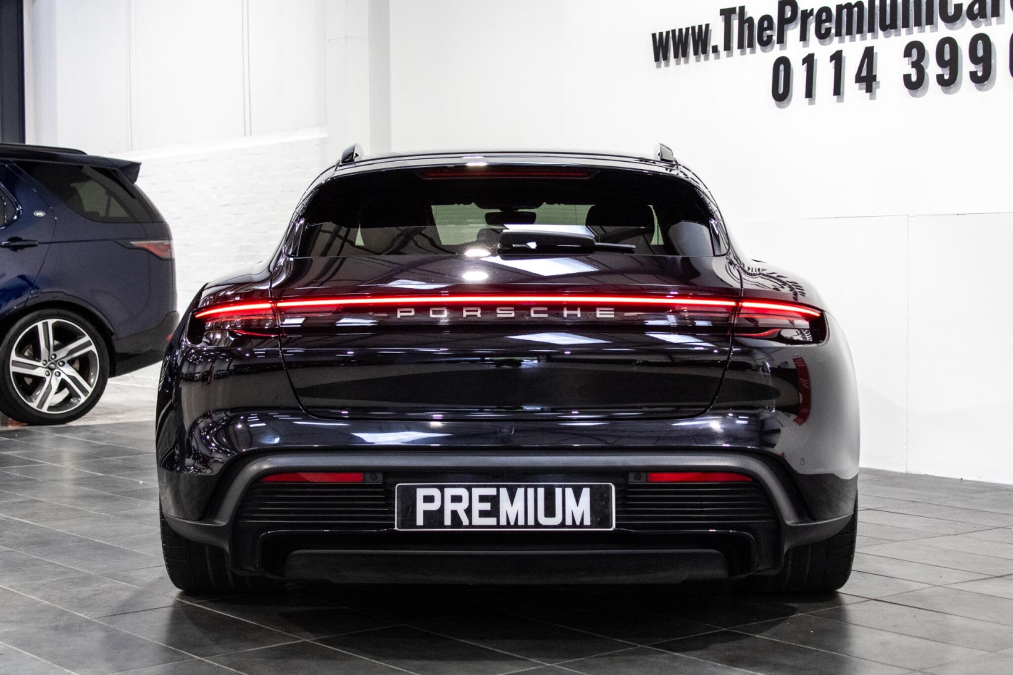 Porsche Taycan view 10