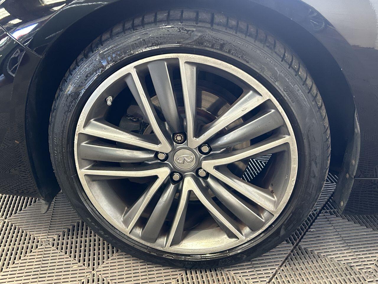 Infiniti Q50 view 26