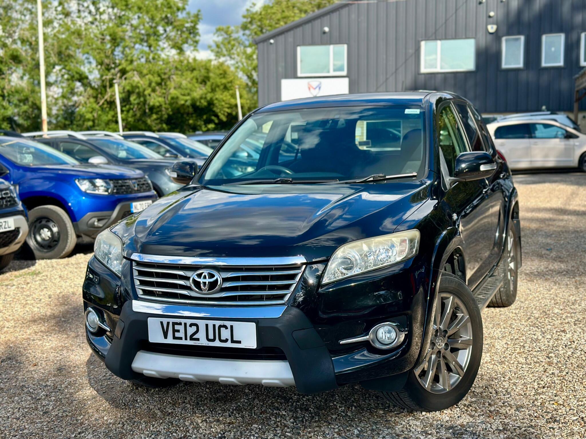Toyota Rav4 view 3