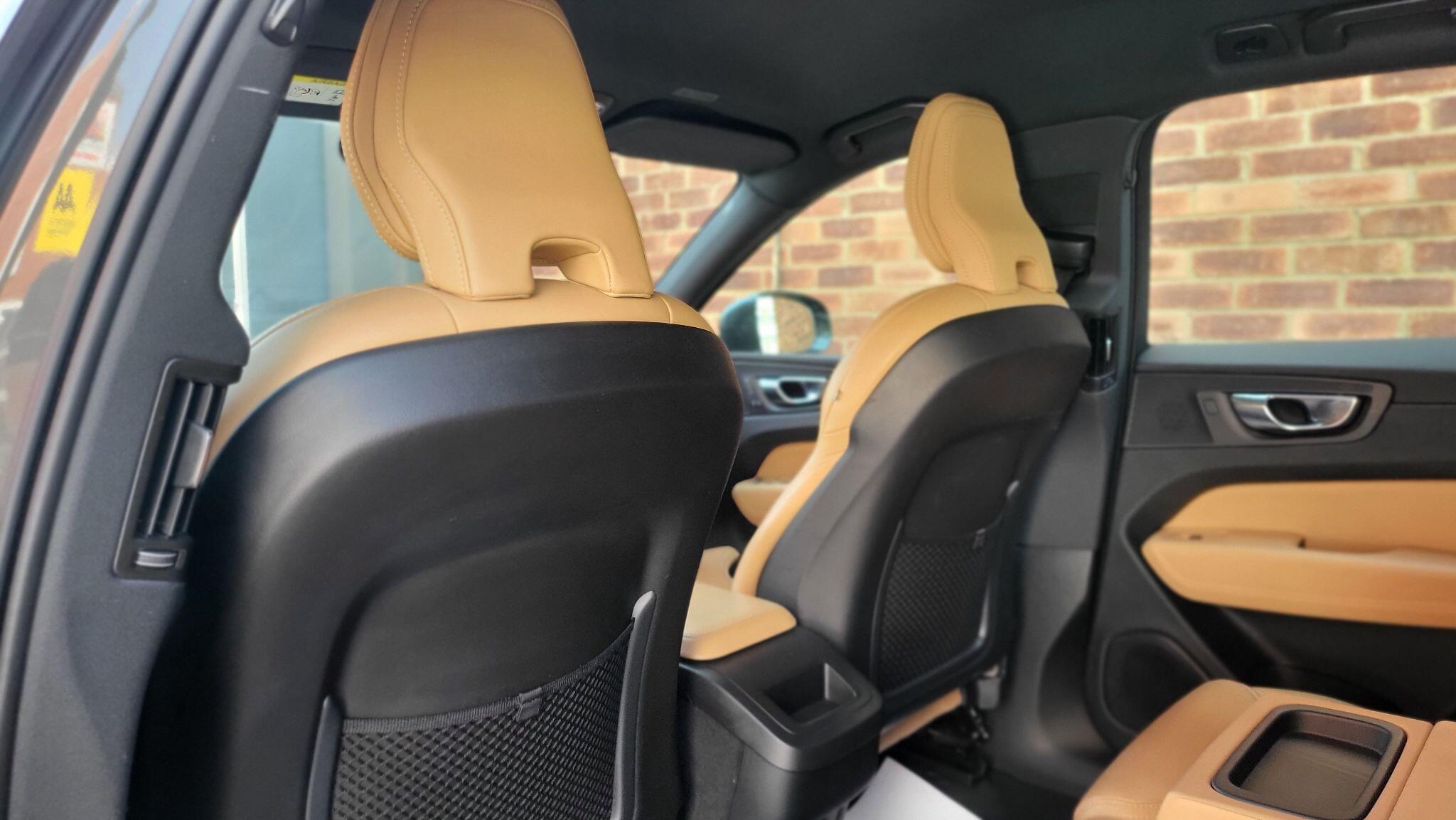 Volvo XC60 view 42