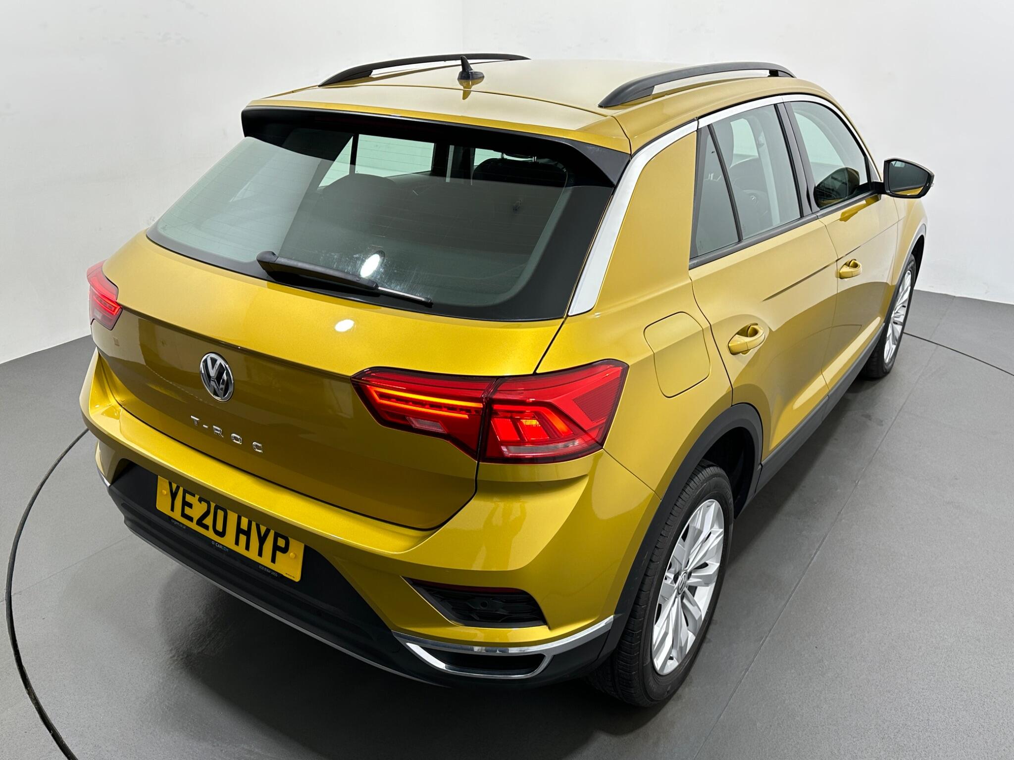Volkswagen T-Roc view 49