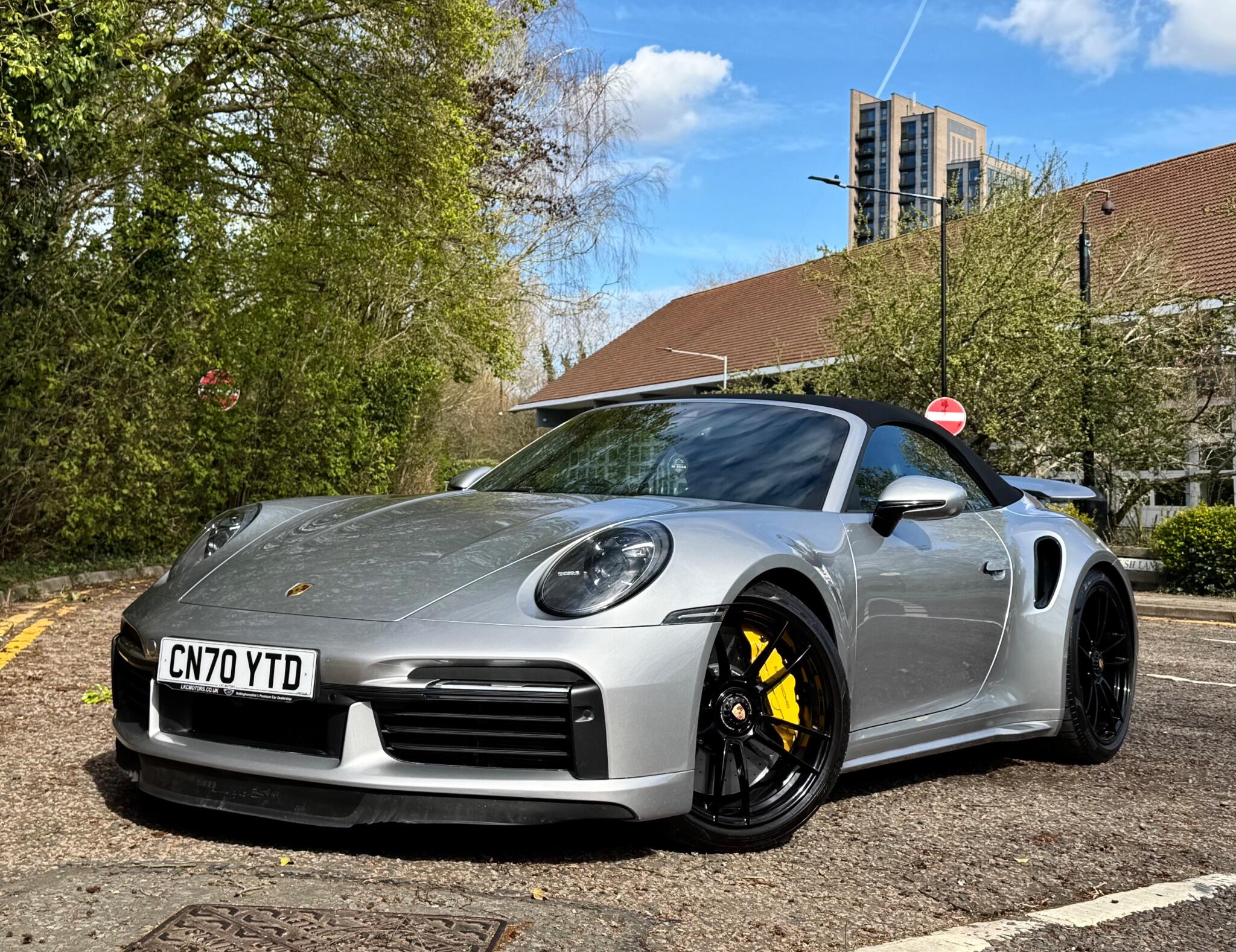 Porsche 911 view 20