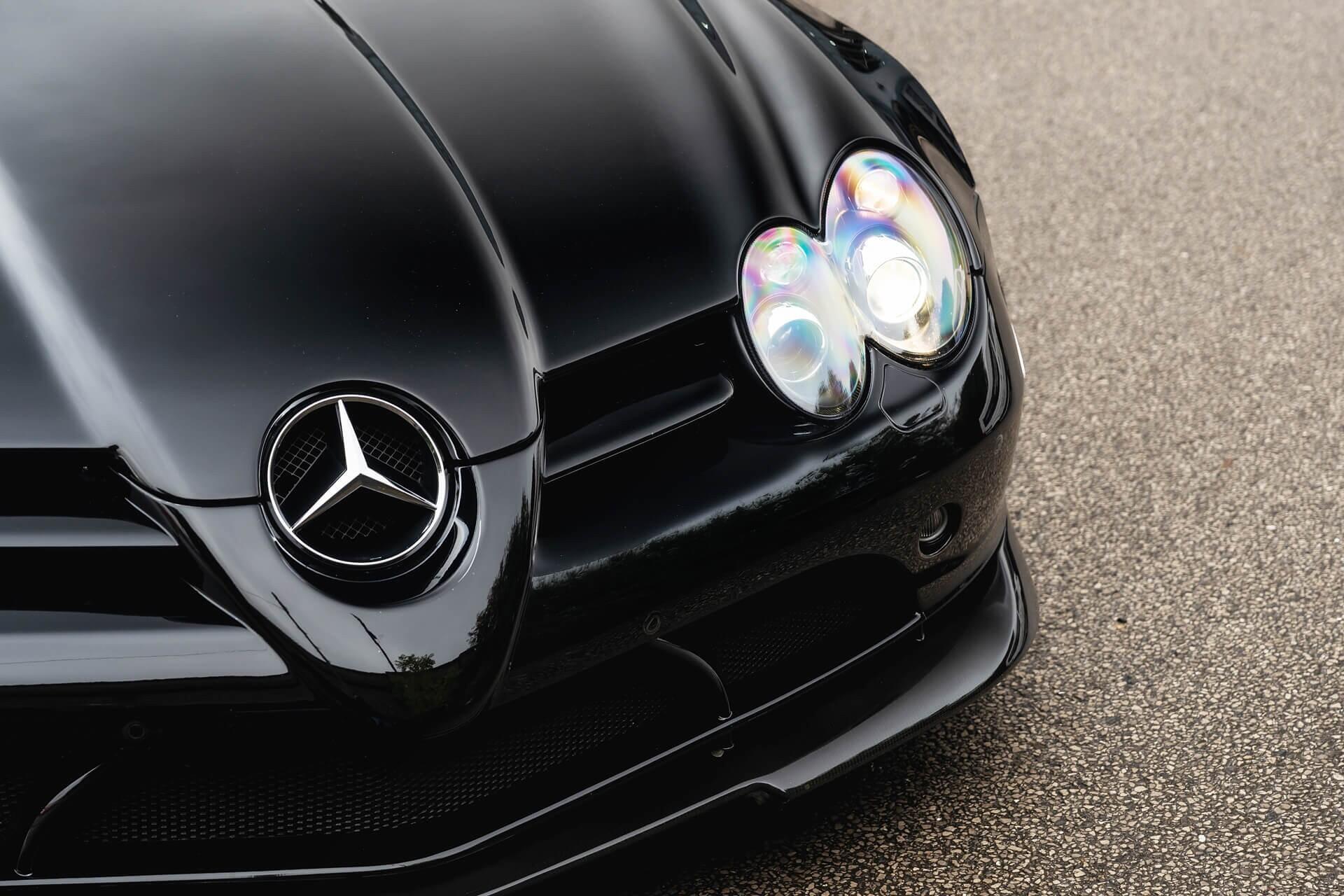 Mercedes-Benz SLR view 41
