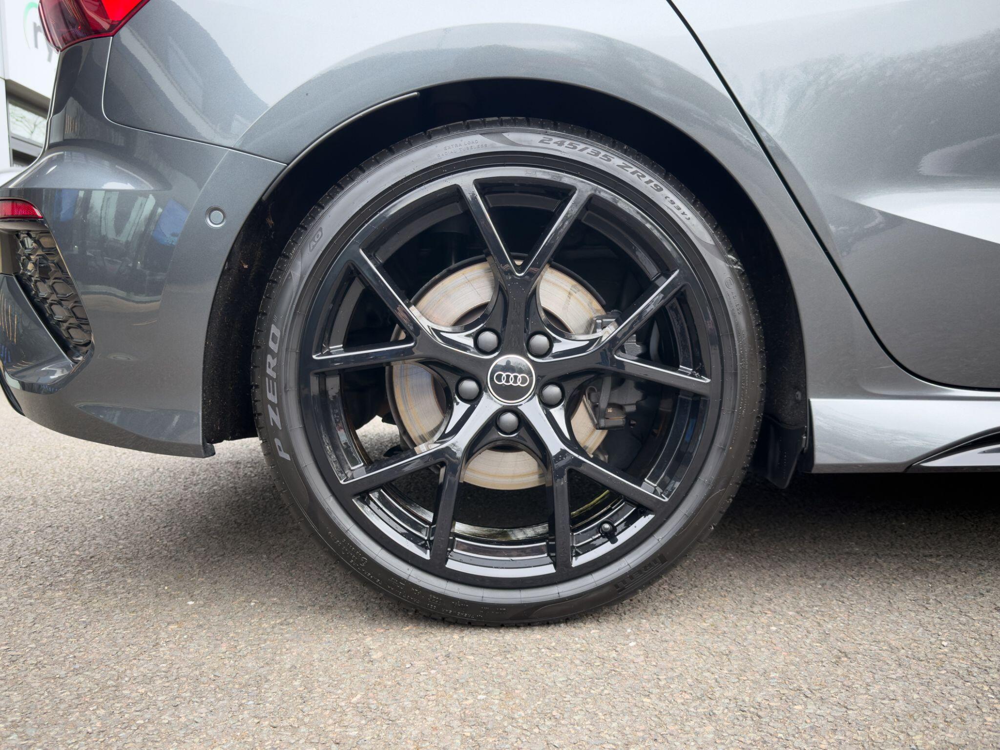 Audi Audi RS3 view 21