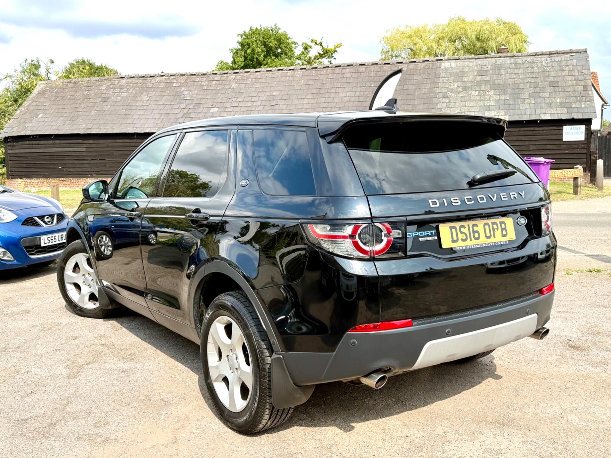 2016 Land Rover Discovery Sport 2.0 TD4 HSE 4WD Euro 6 (s/s) 5dr (5 Seat) • 91,500 miles image 9