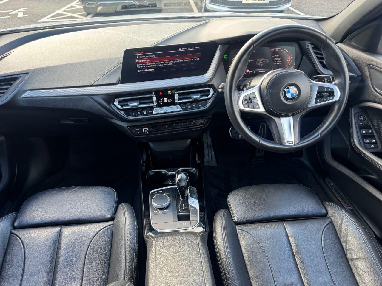 BMW 1 Series view 22