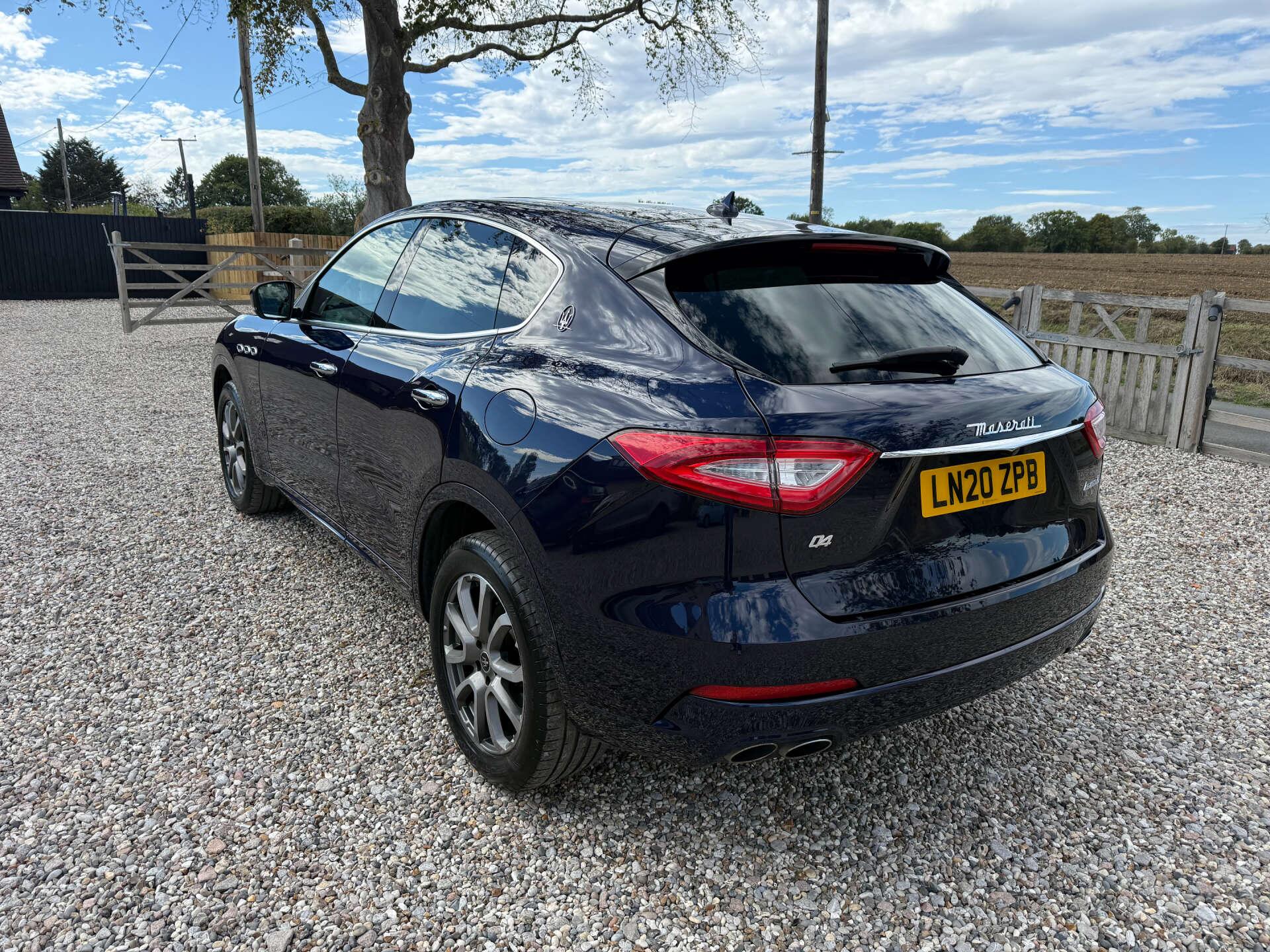Maserati Levante view 3