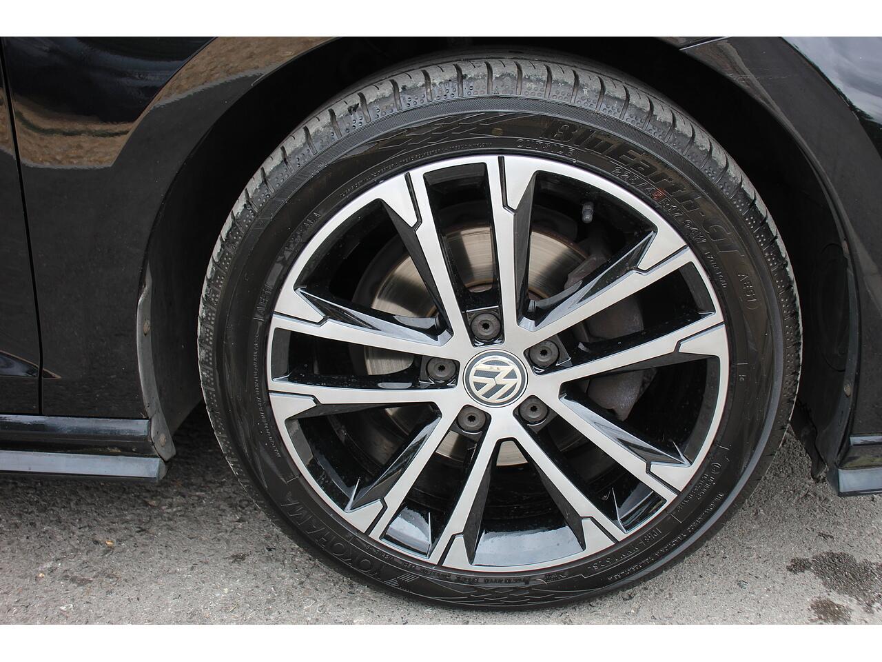 Volkswagen Golf view 41