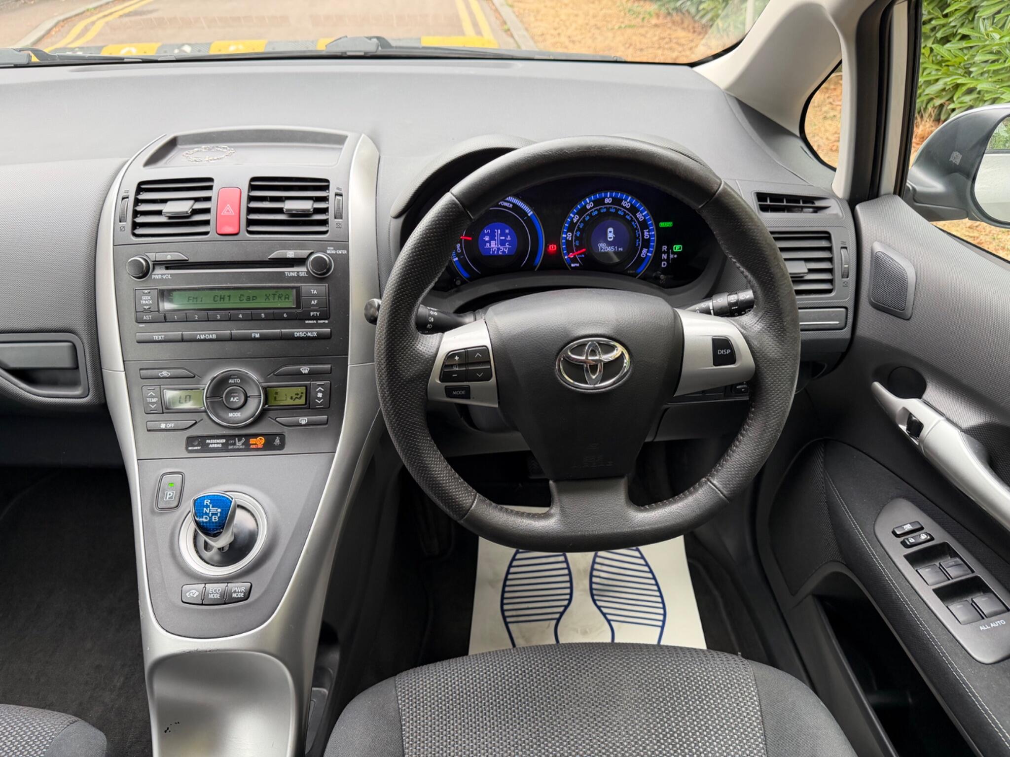 Toyota Auris view 19