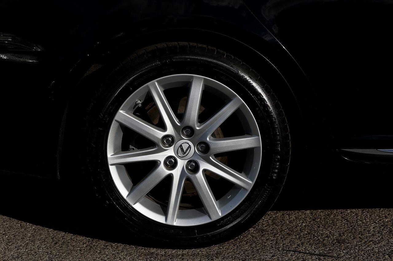 Lexus GS view 38