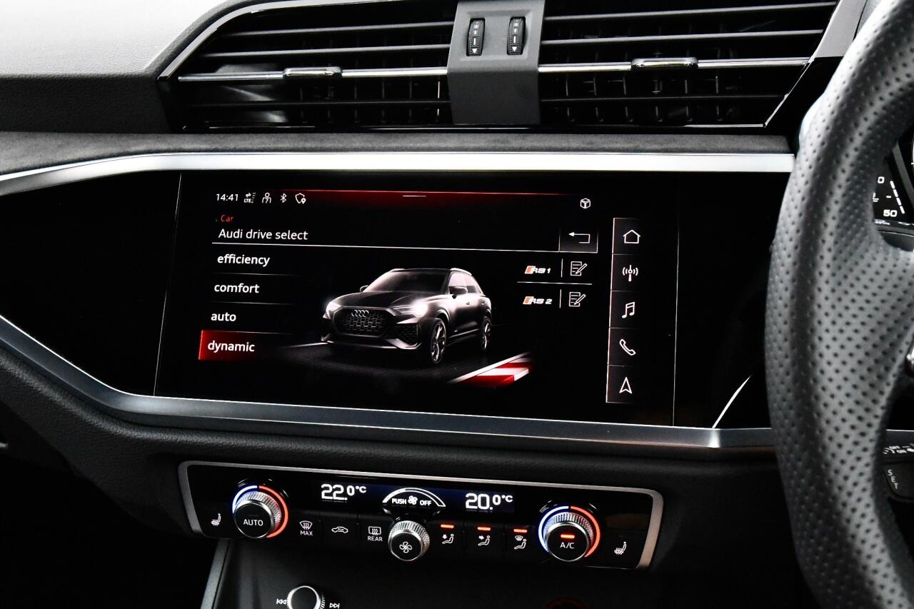 Audi RS Q3 view 45