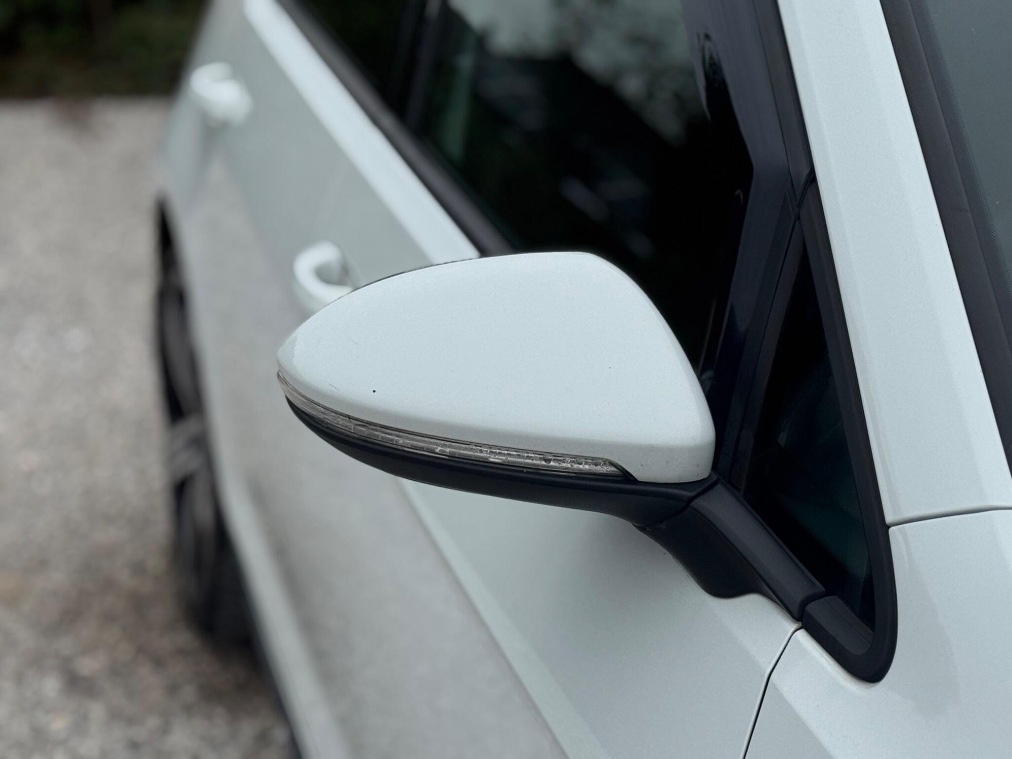 Volkswagen Golf view 59