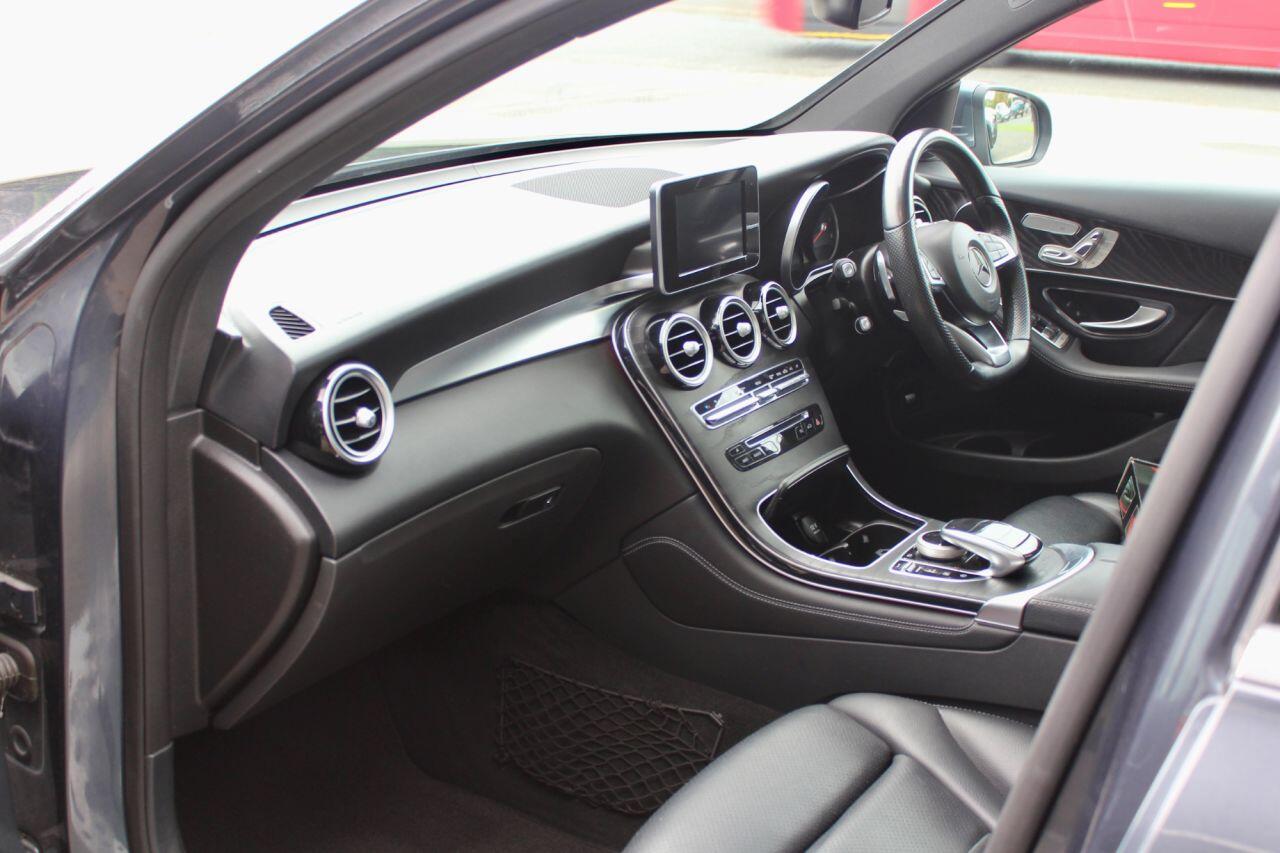 Mercedes-Benz GLC view 11