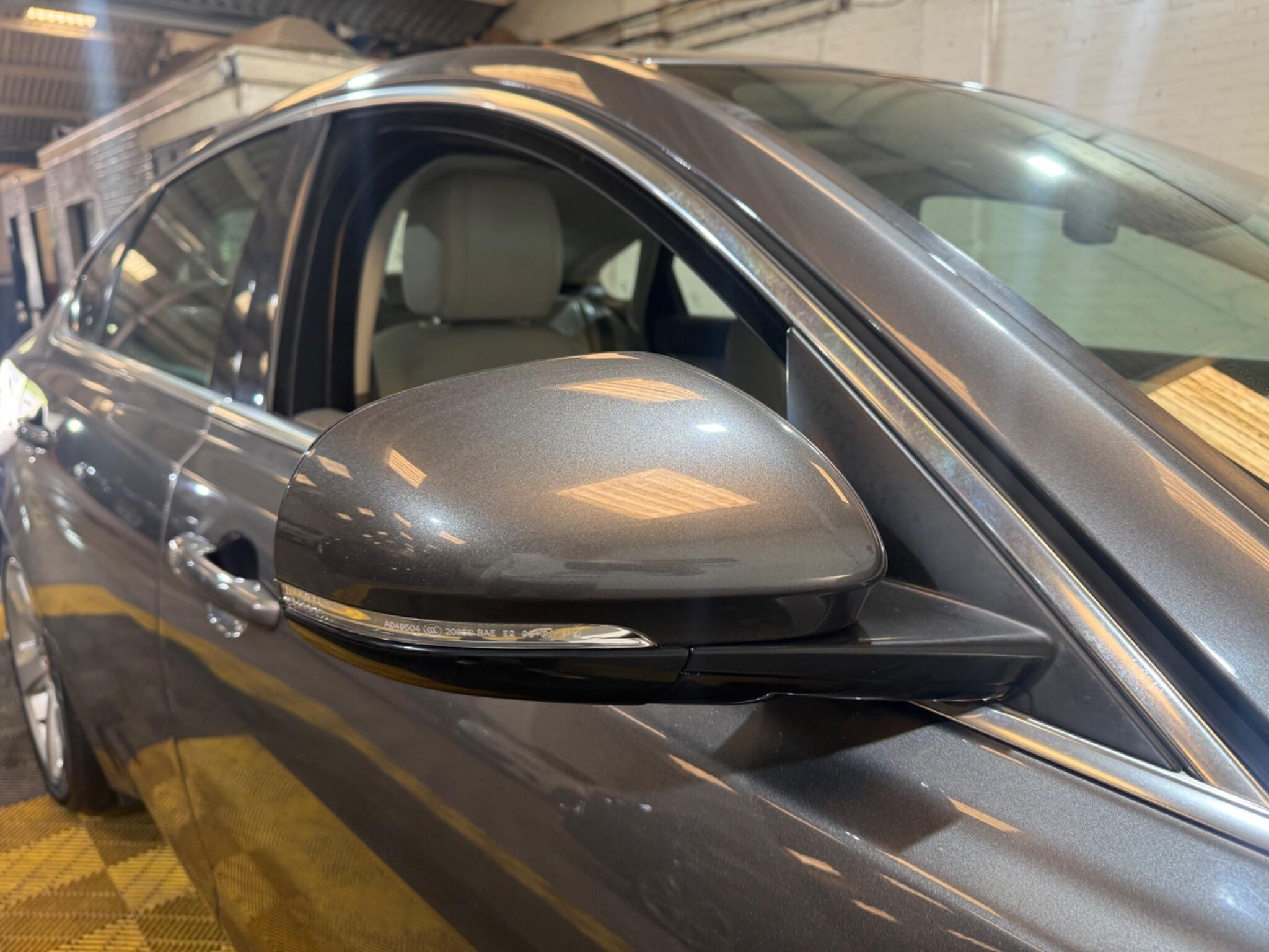 Jaguar XF view 54