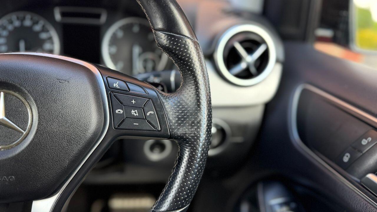 Mercedes-Benz B-Class view 18