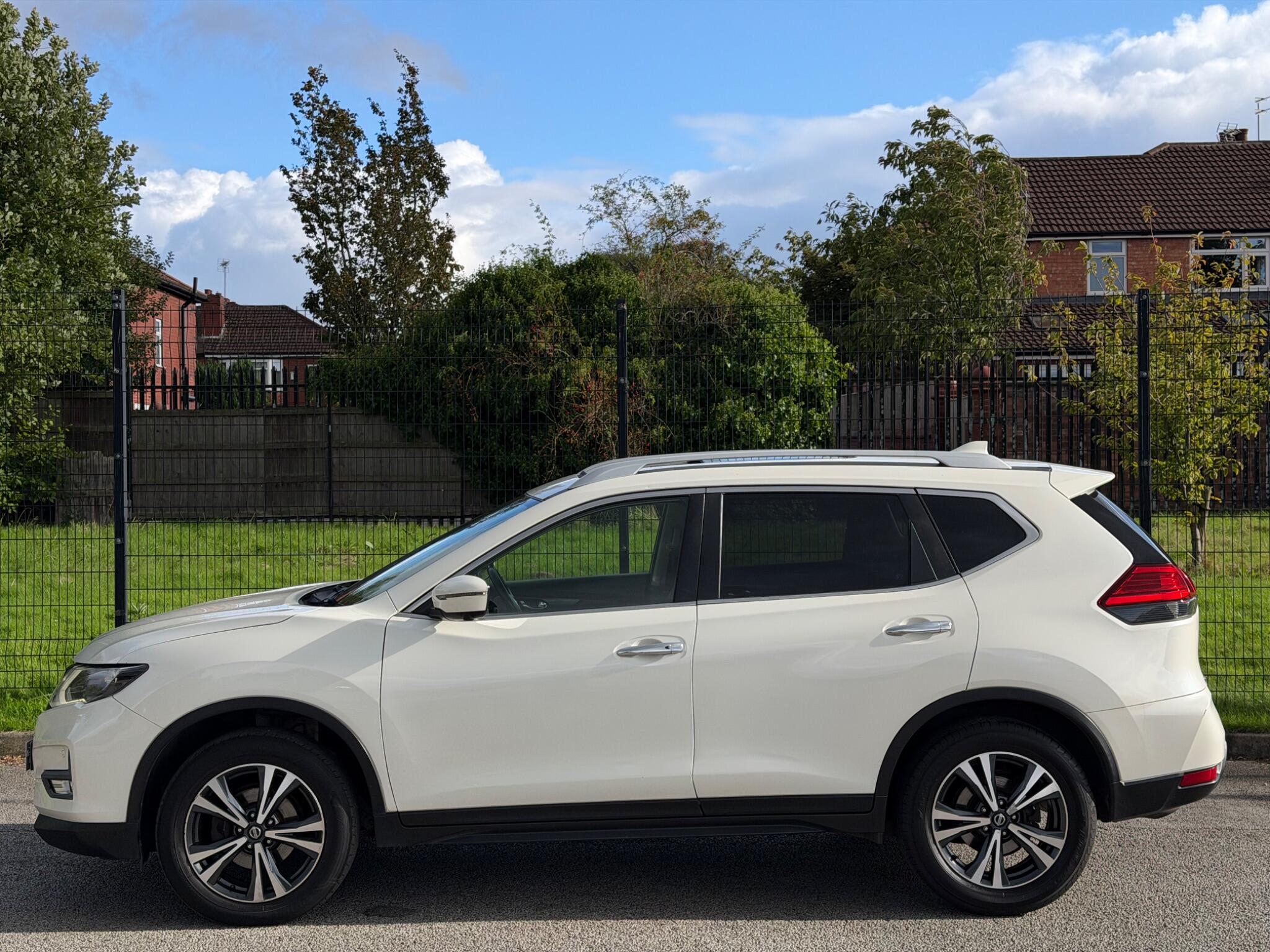 Nissan X-Trail view 10