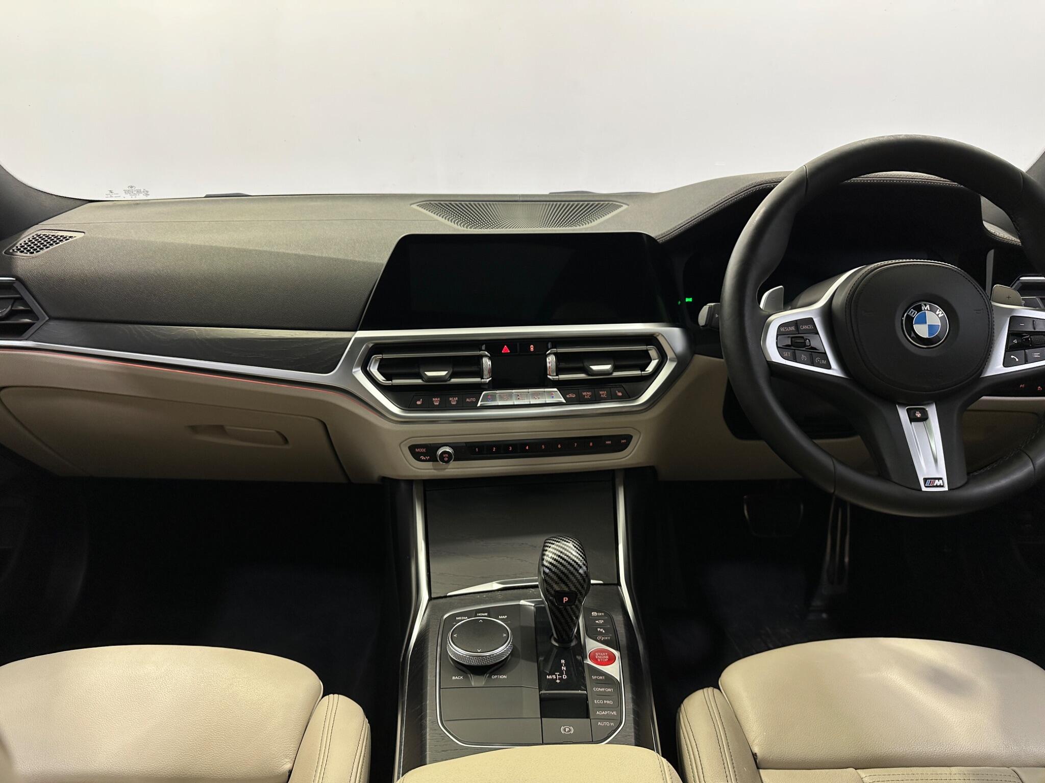 BMW 3 Series view 20