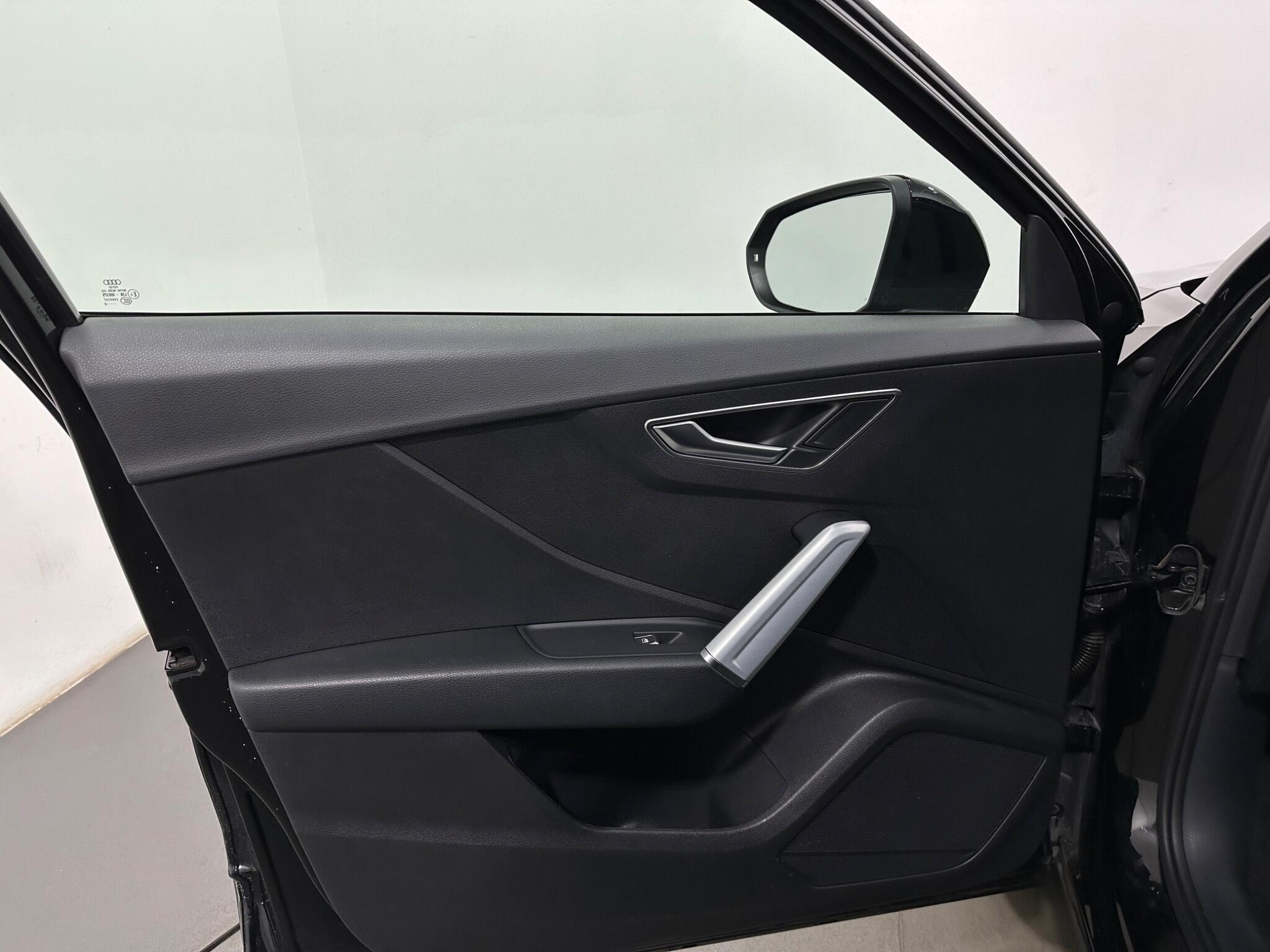 Audi Q2 view 37