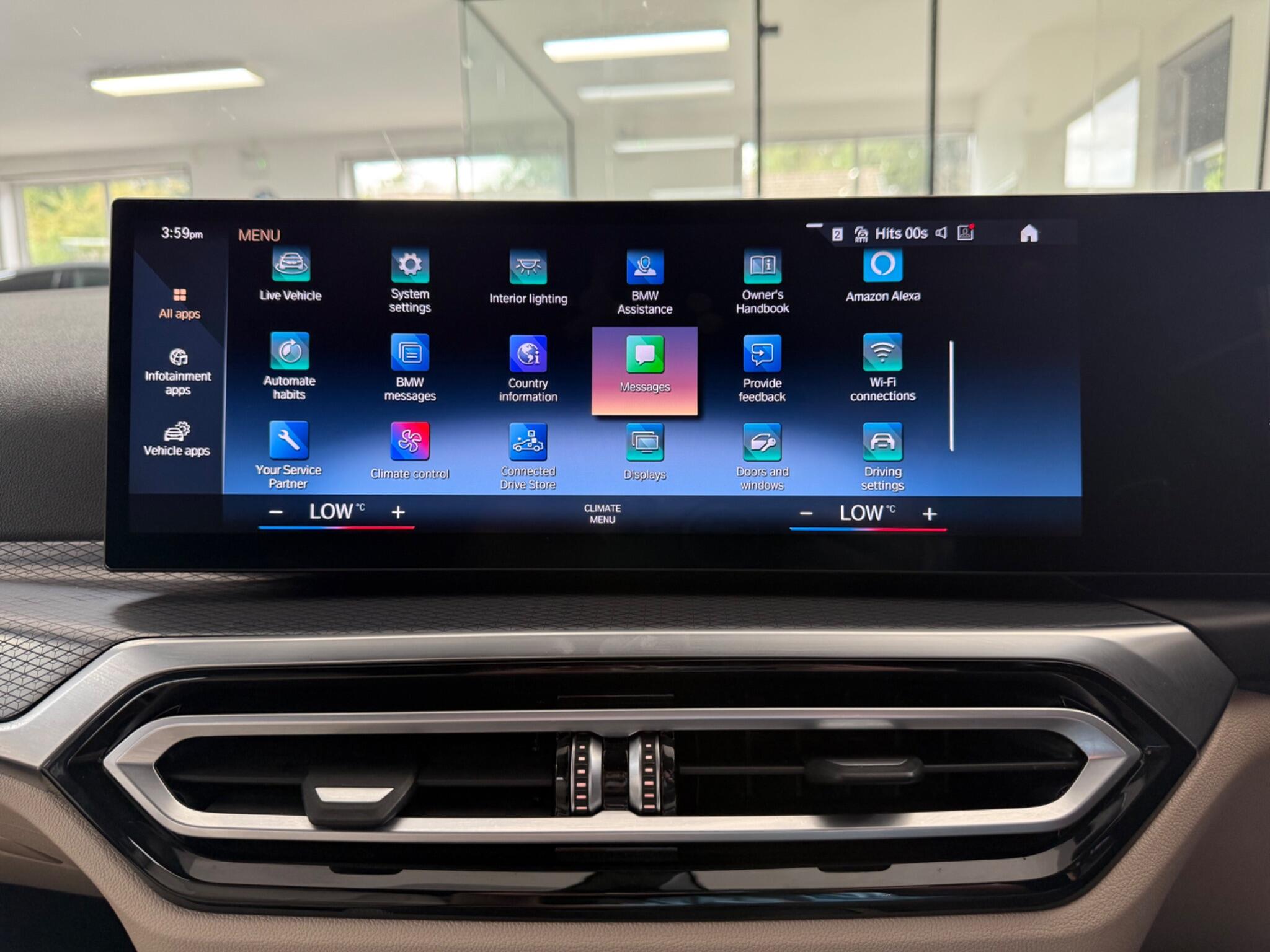 BMW 3 Series view 29