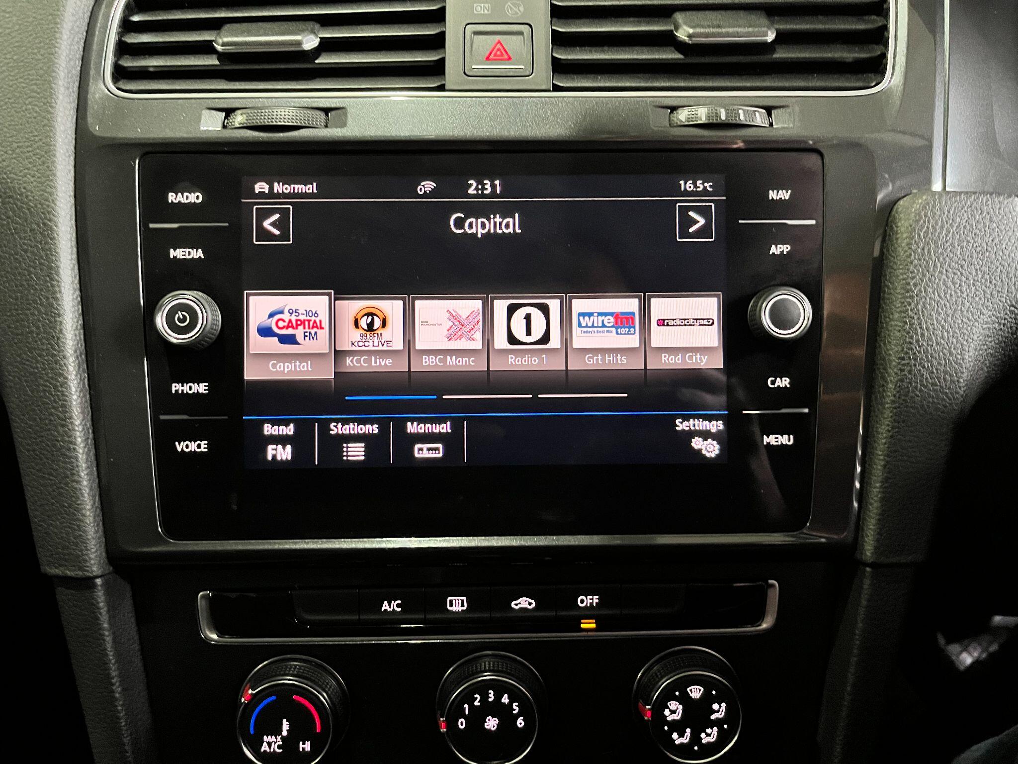Volkswagen Golf view 29