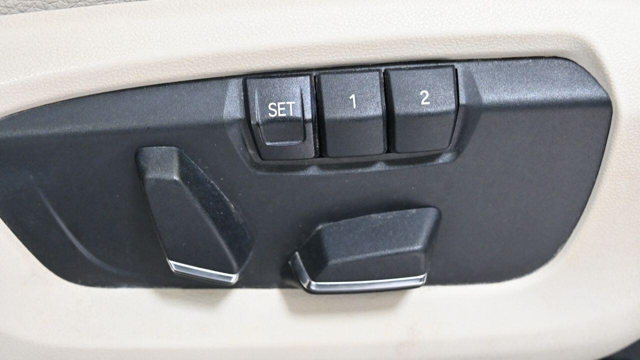 BMW X5 view 40