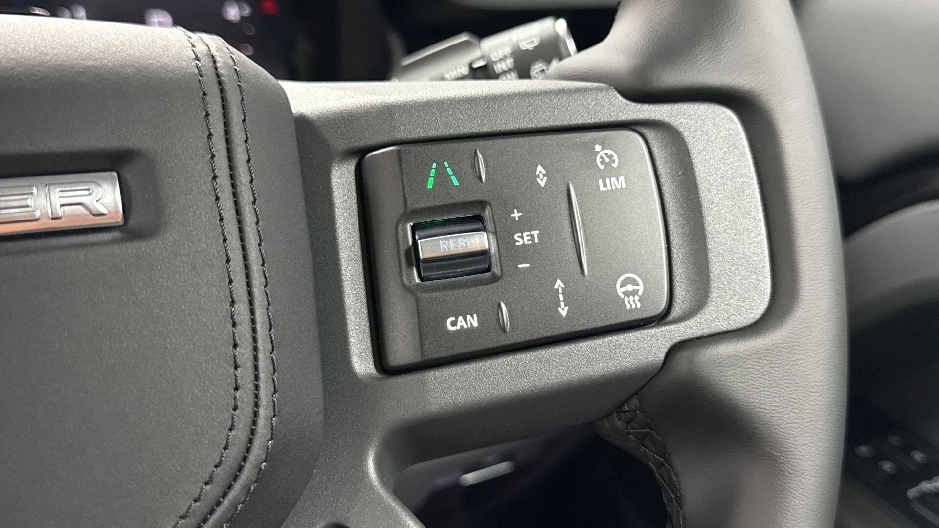 Land Rover Defender view 28