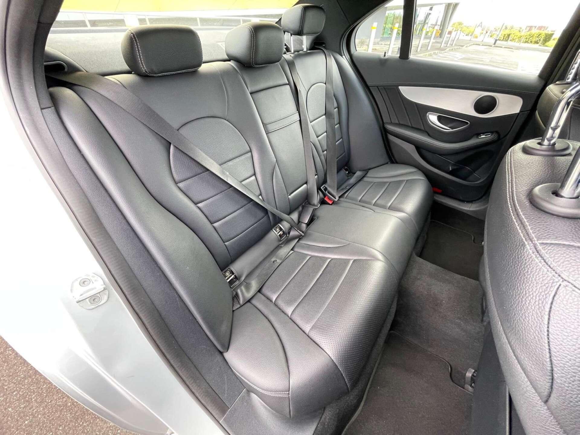 Mercedes-Benz C-Class view 41