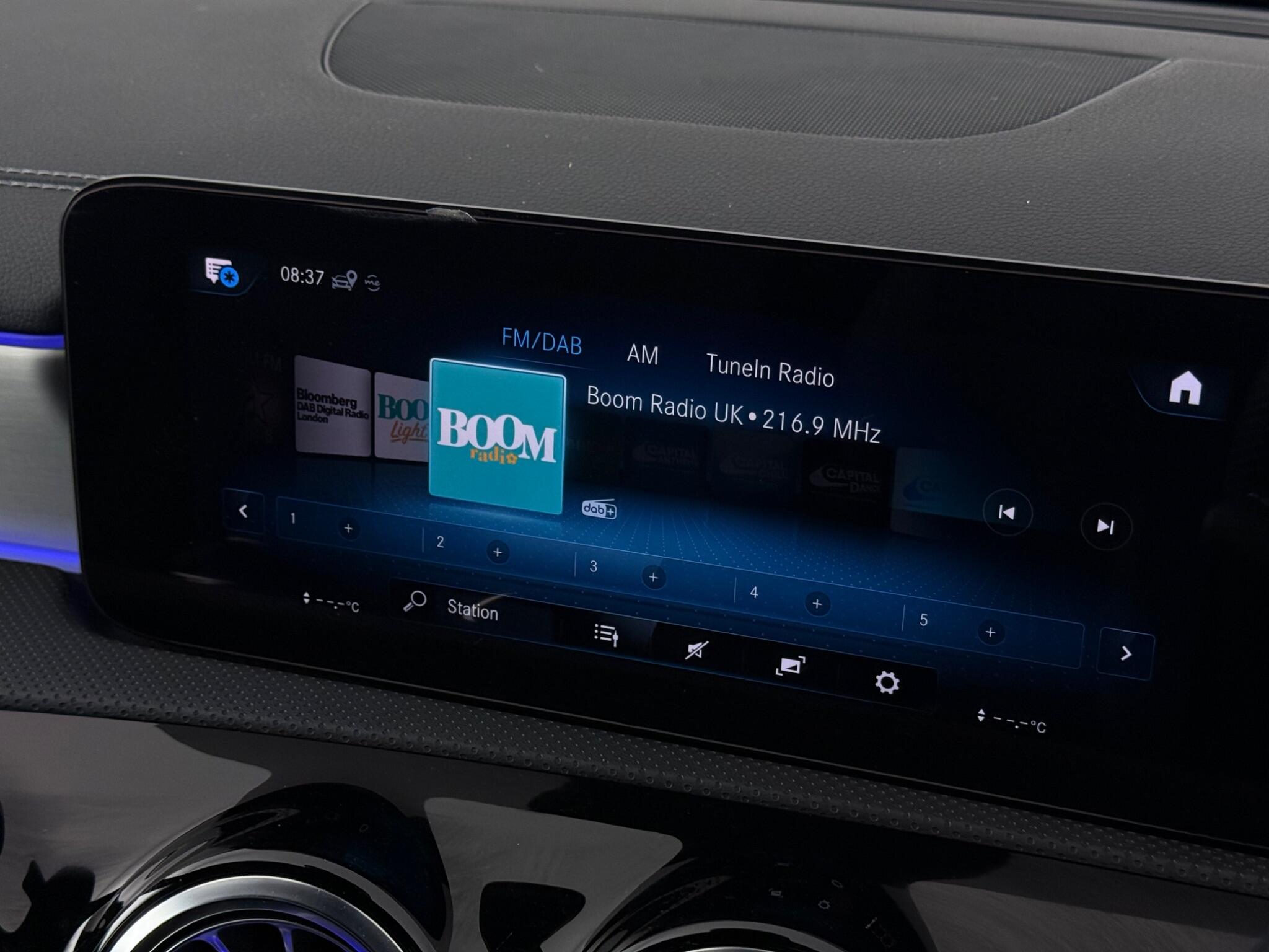 Mercedes-Benz CLA view 26